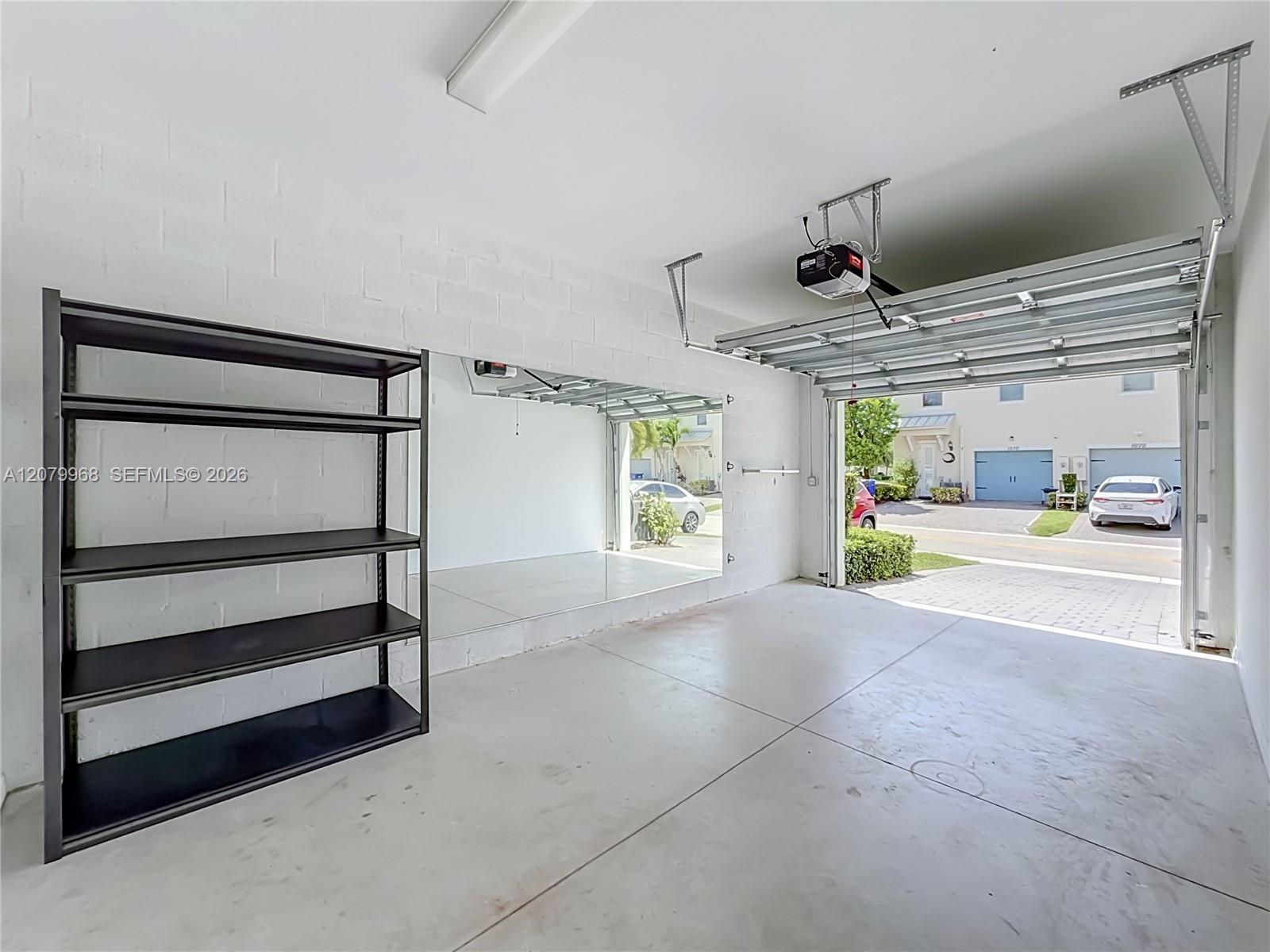 1040 3 / 3 1421 sq. ft. $ 2026-08-29 0 Photo