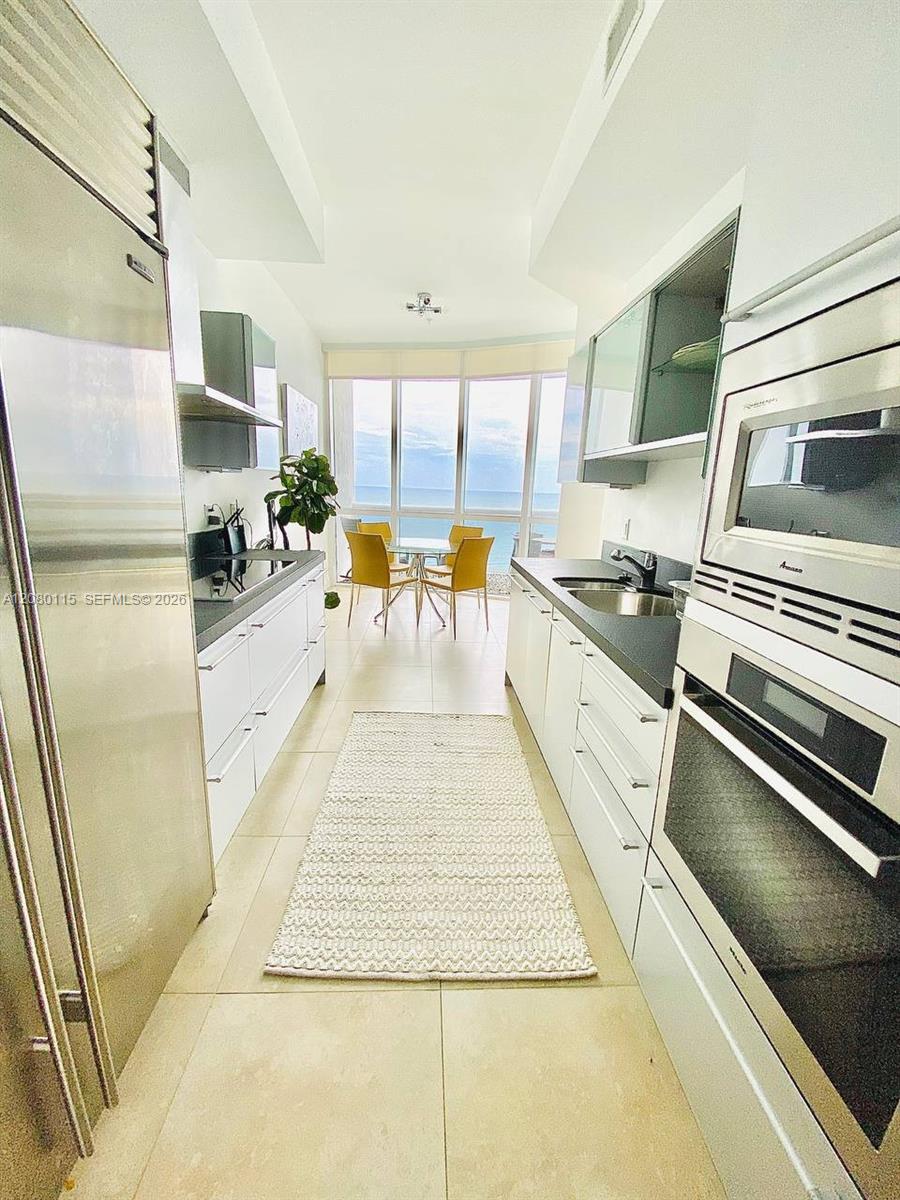 See details 3609A 2 / 2 1324 sq. ft. $ 2026-08-30 0 Photo