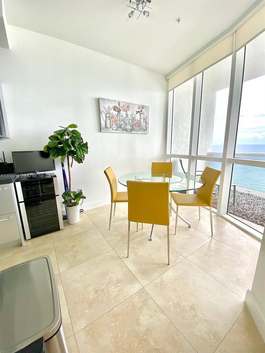 See details 3609A 2 / 2 1324 sq. ft. $ 2026-08-30 0 Photo