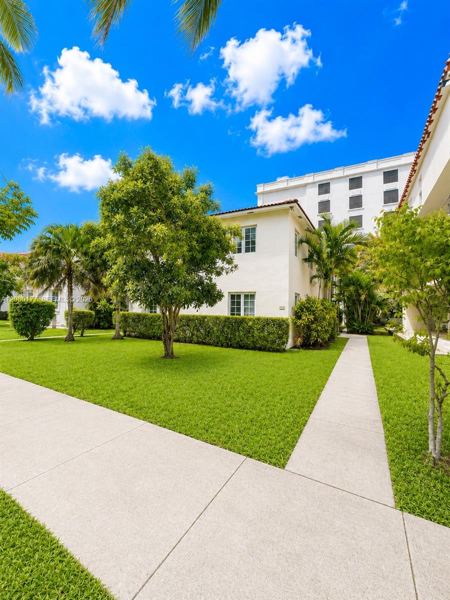   /  3600 sq. ft. $ 2026-08-30 0 foto