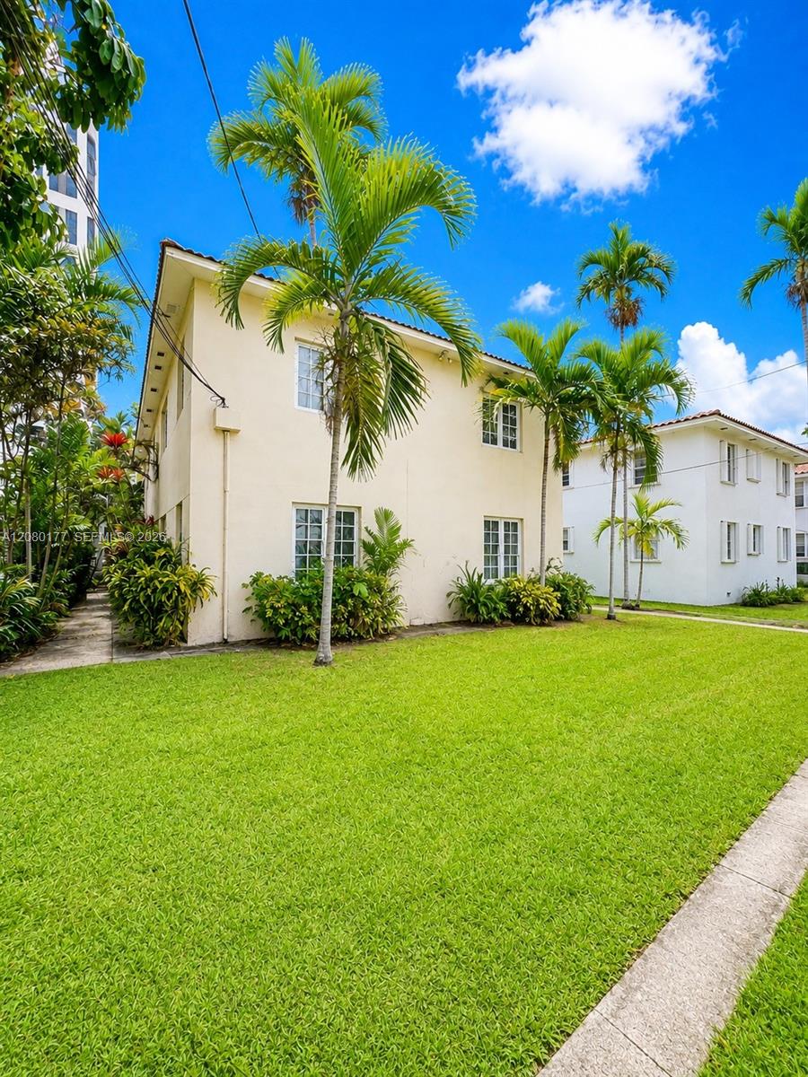   /  3600 sq. ft. $ 2026-08-30 0 foto
