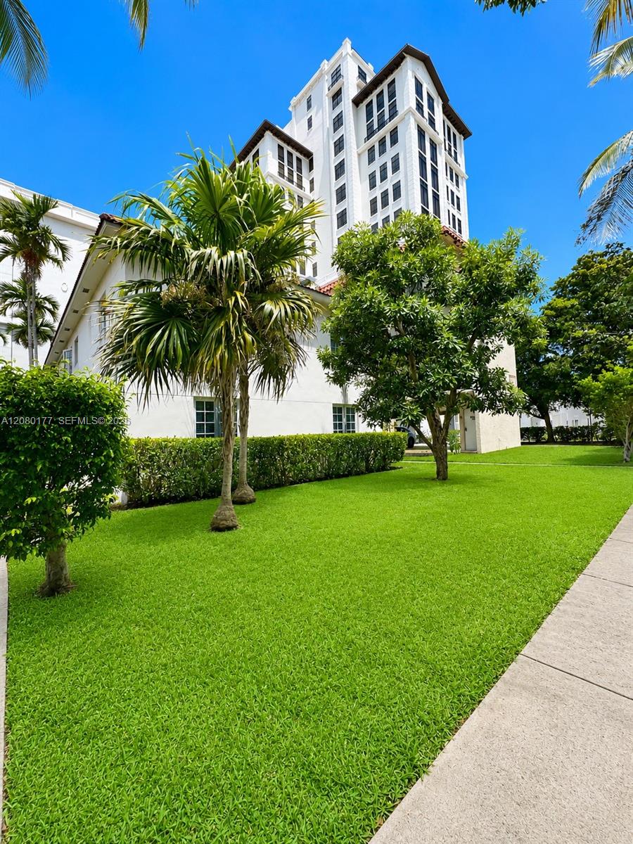   /  3600 sq. ft. $ 2026-08-30 0 foto