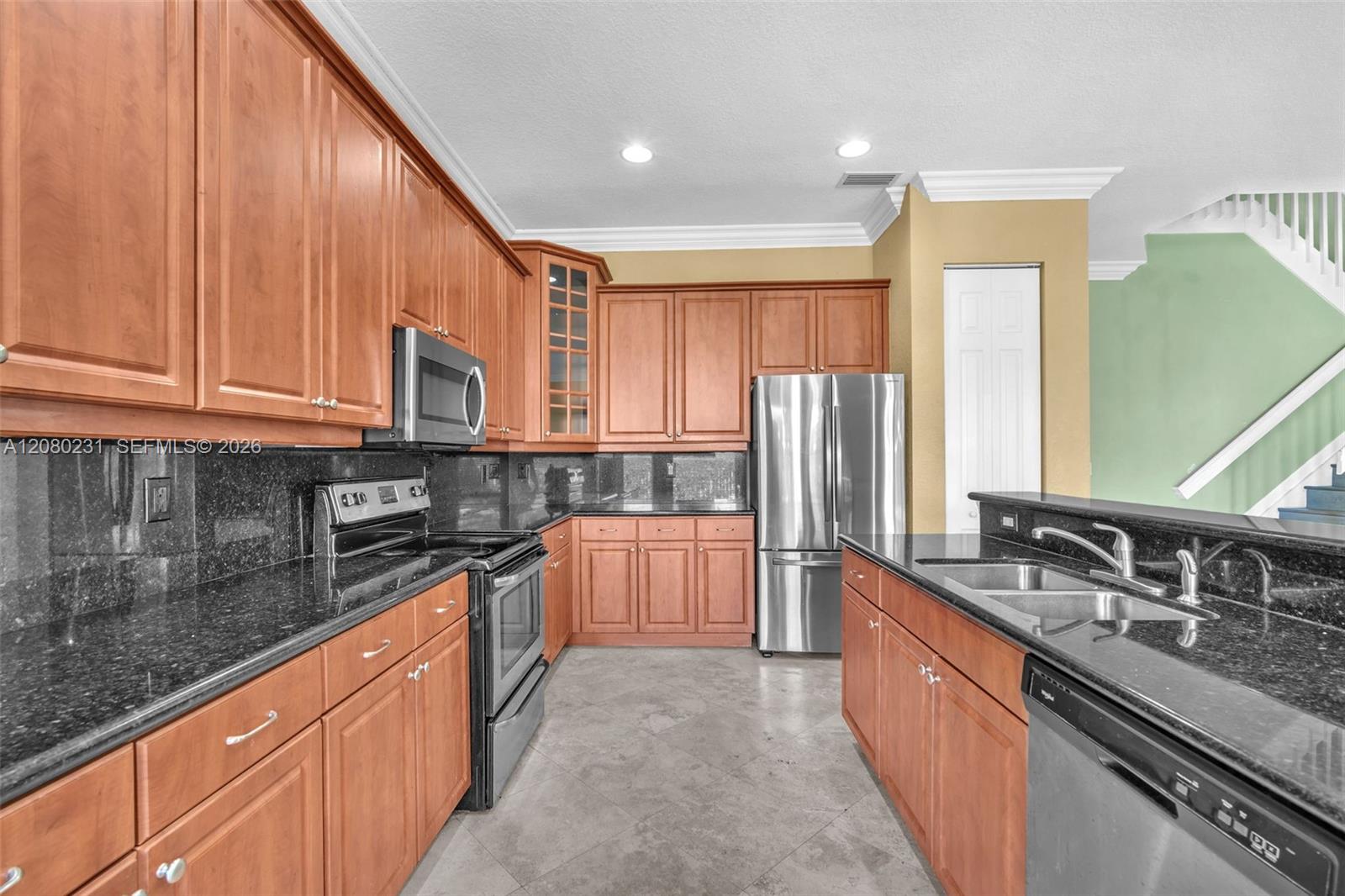 9345 5 / 4 3894 sq. ft. $ 2026-08-30 0 foto