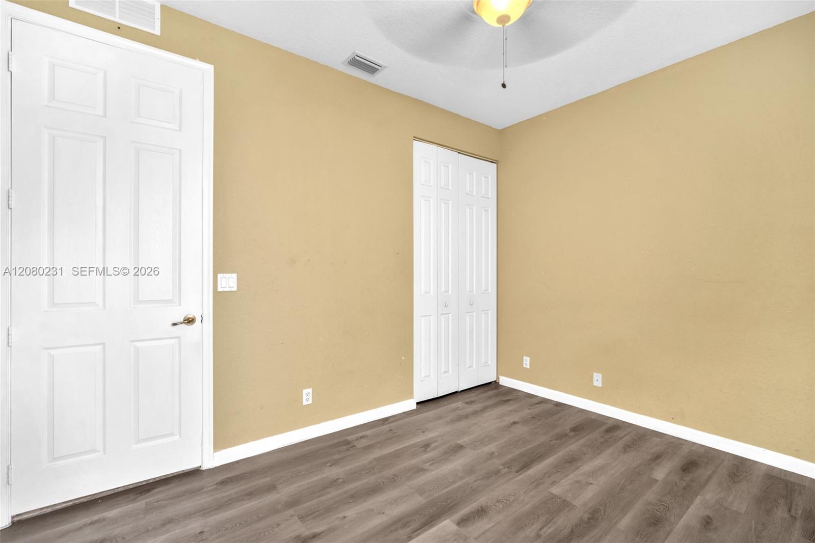 9345 5 / 4 3894 sq. ft. $ 2026-08-30 0 foto
