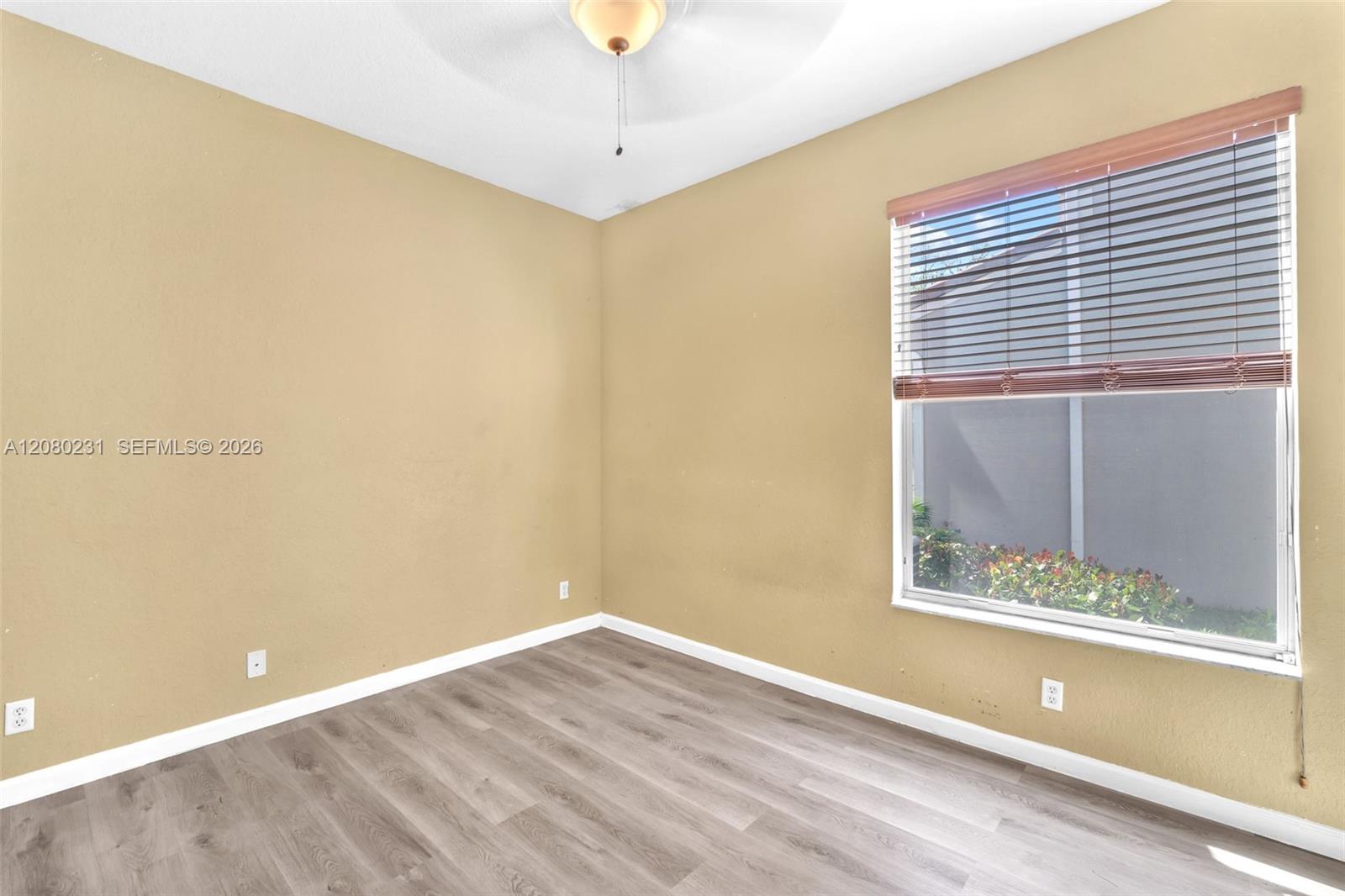 9345 5 / 4 3894 sq. ft. $ 2026-08-30 0 foto