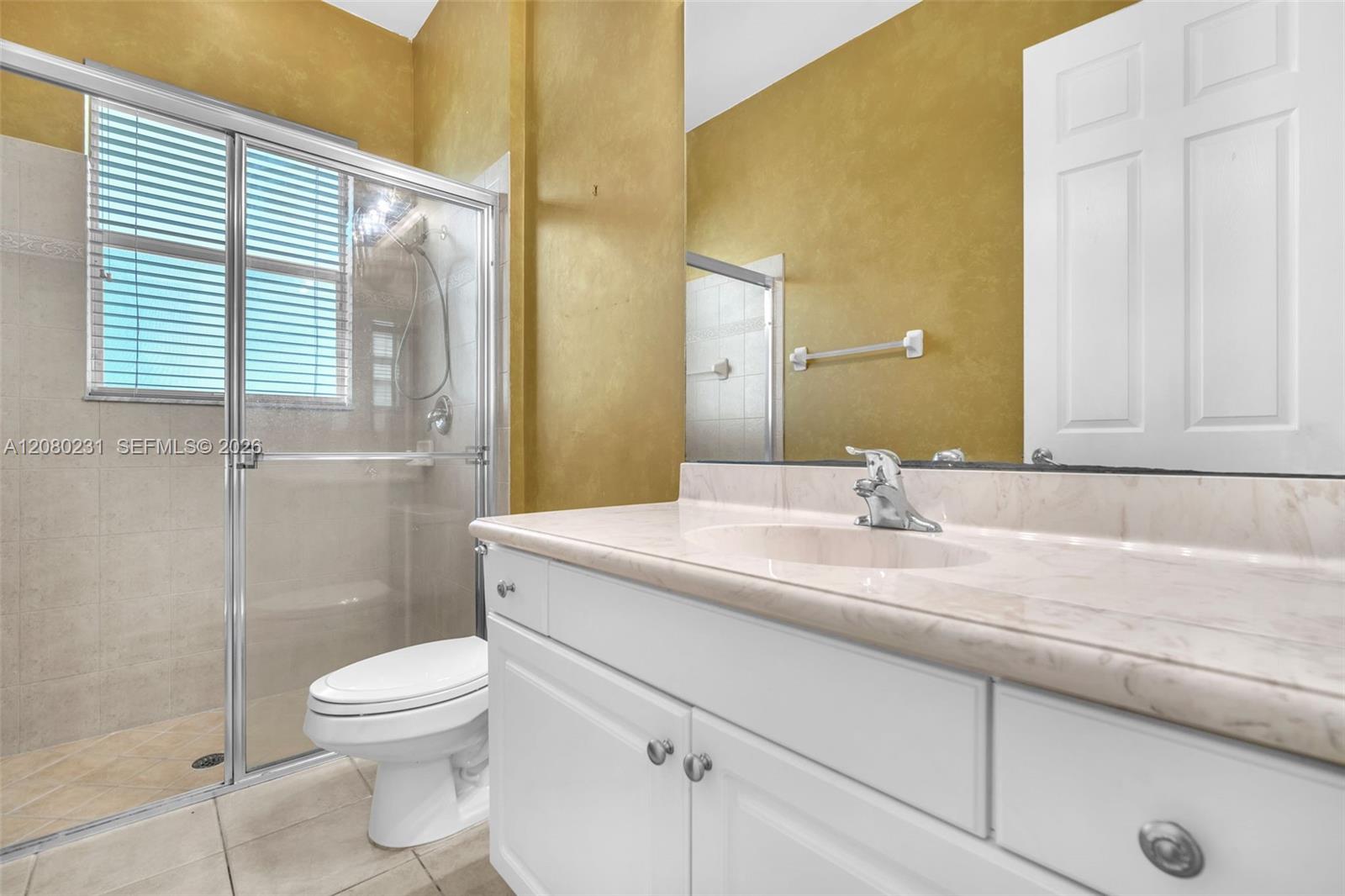 9345 5 / 4 3894 sq. ft. $ 2026-08-30 0 foto