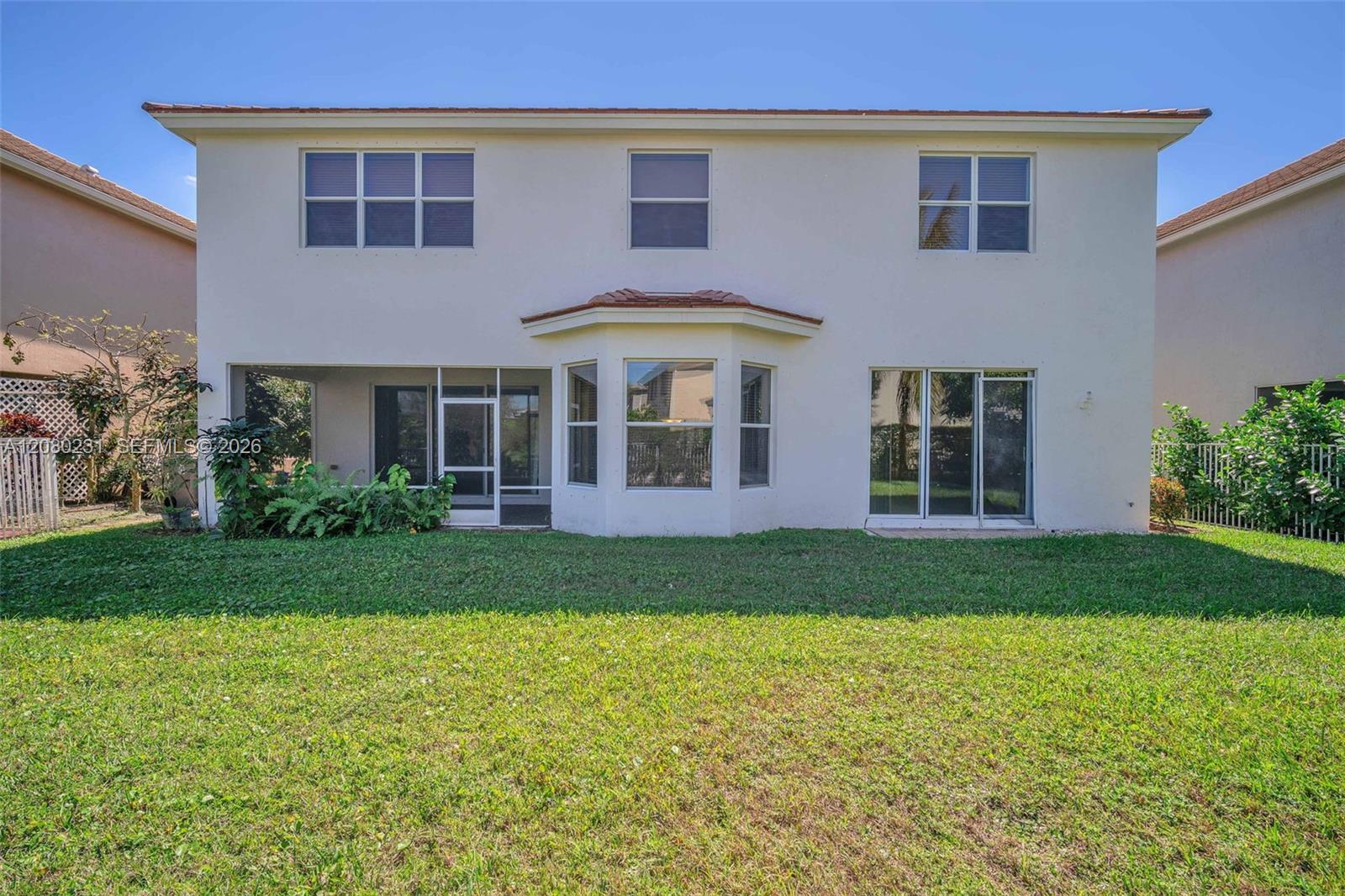 9345 5 / 4 3894 sq. ft. $ 2026-08-30 0 foto