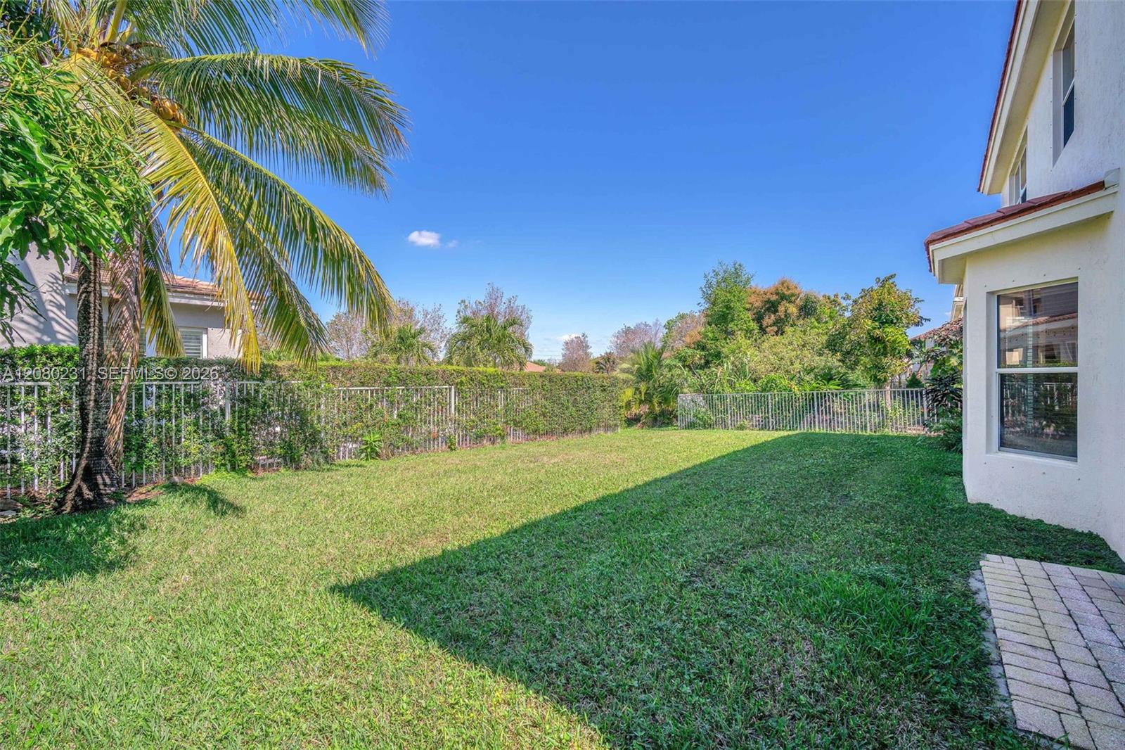 9345 5 / 4 3894 sq. ft. $ 2026-08-30 0 foto