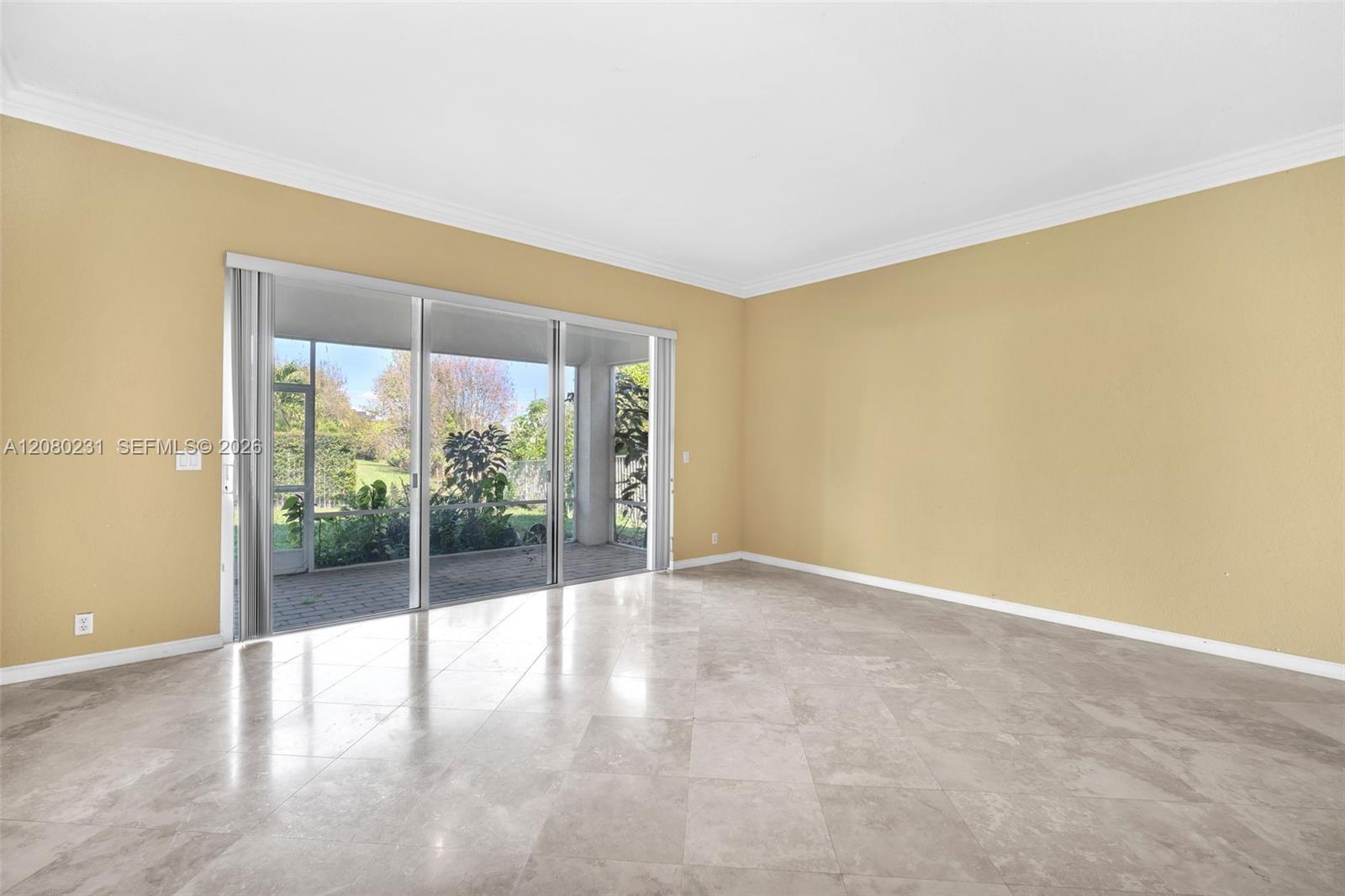 9345 5 / 4 3894 sq. ft. $ 2026-08-30 0 foto