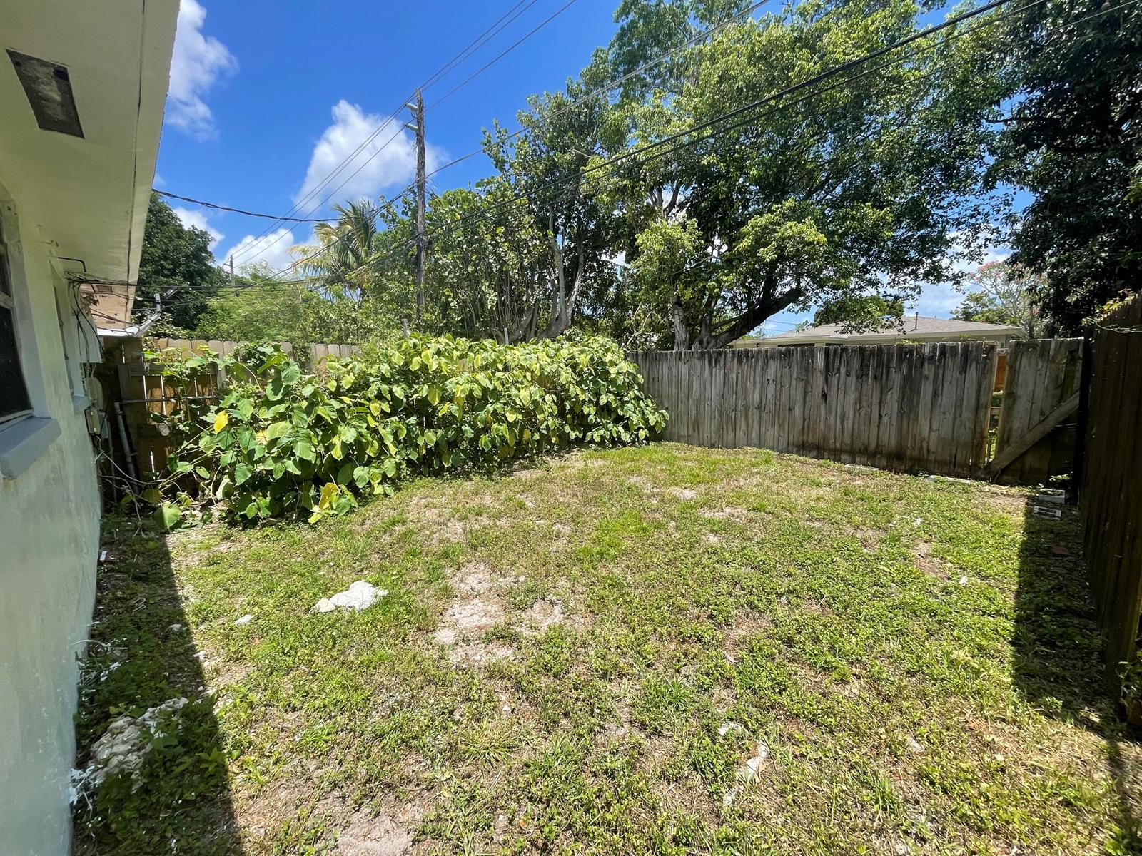 See details / 0 2268 sq. ft. $ 2026-08-31 0 Photo