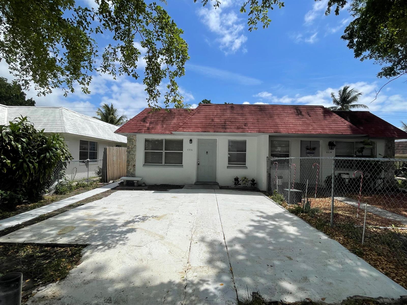 See details / 0 2268 sq. ft. $ 2026-08-31 0 Photo