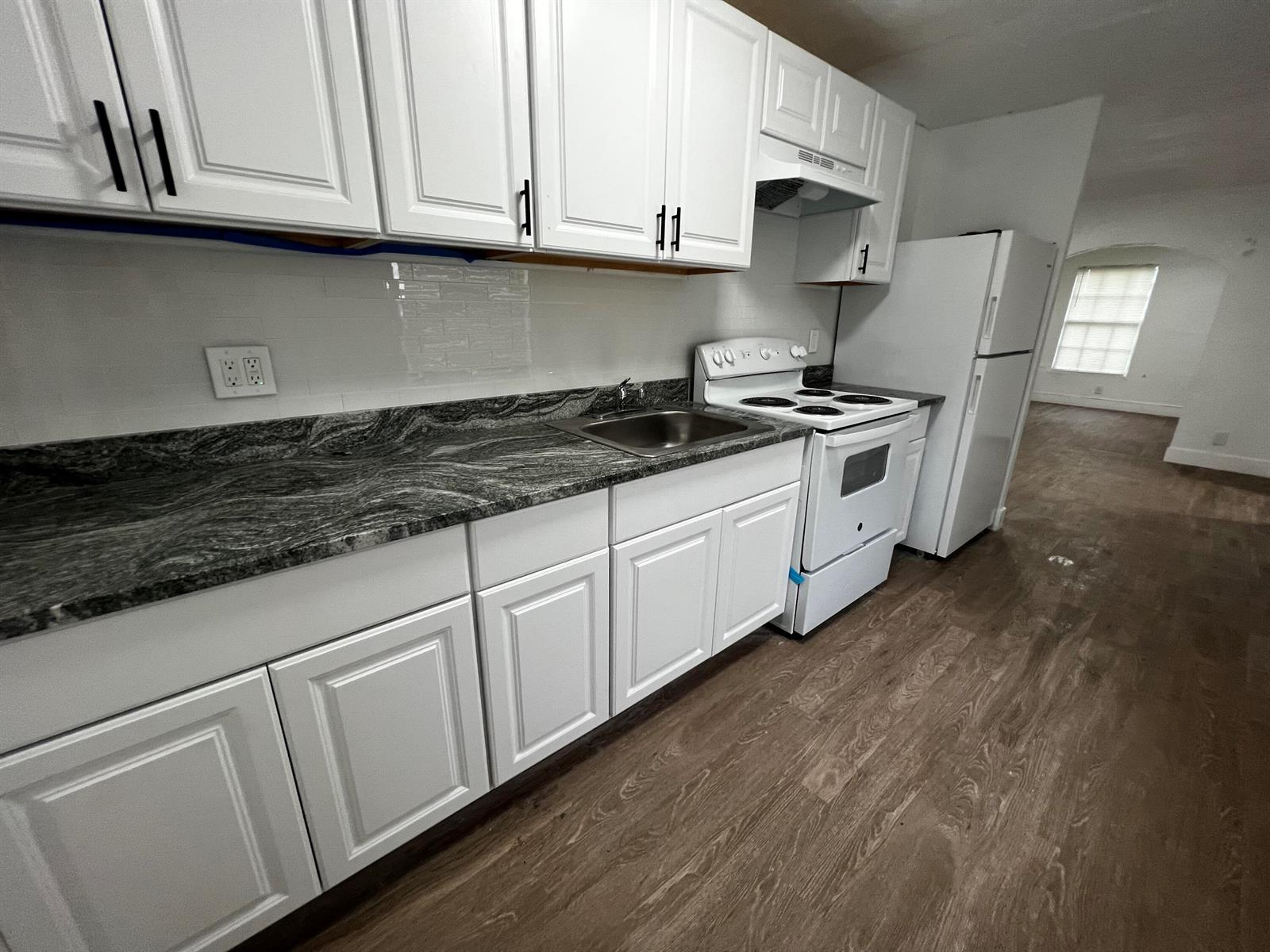 Ver detalles / 0 1050 sq. ft. $ 2026-08-31 0 foto