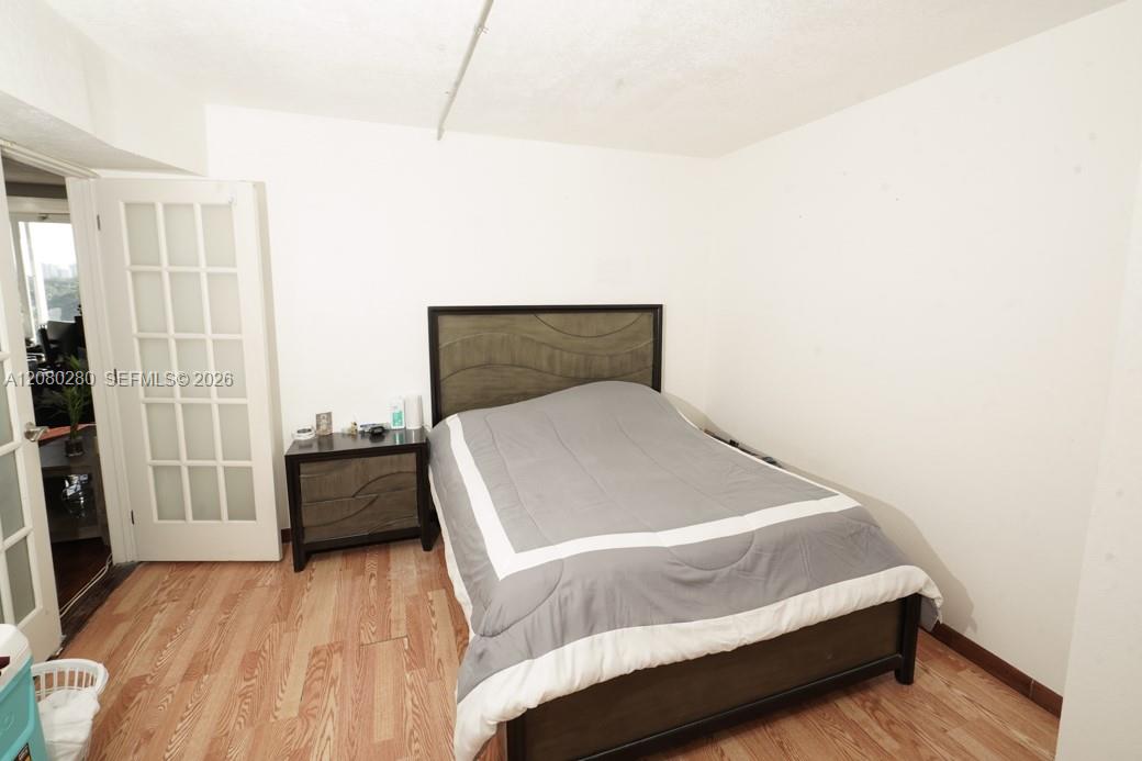 605-2 1 / 2 1036 sq. ft. $ 2026-08-30 0 foto