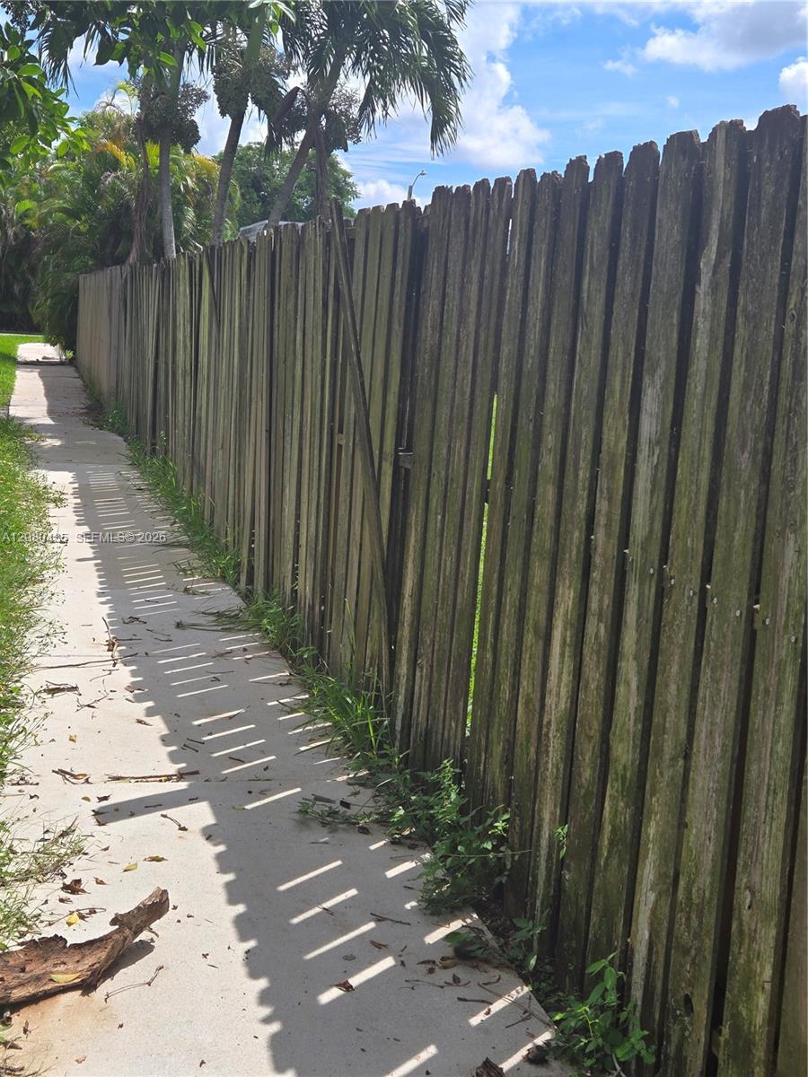 7912 3 / 2 1843 sq. ft. $ 2026-09-02 0 Photo