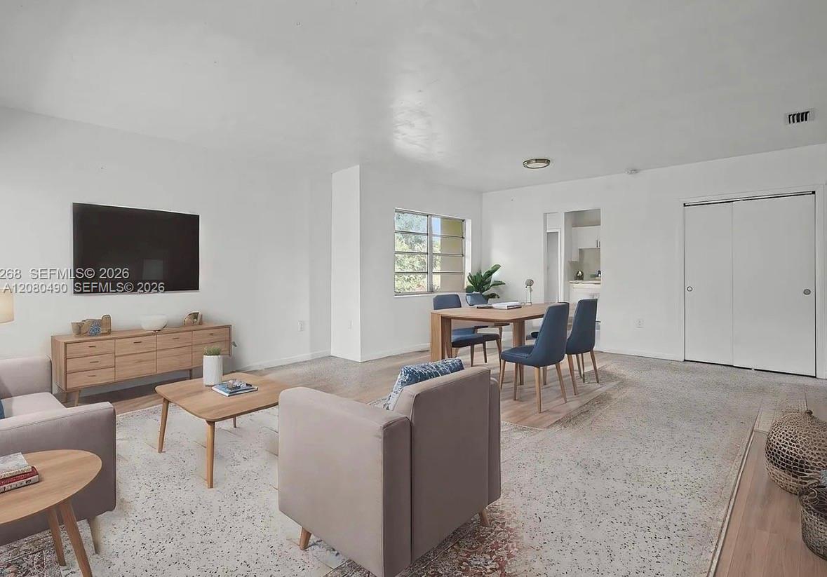   /  3079 sq. ft. $ 2026-09-22 0 foto