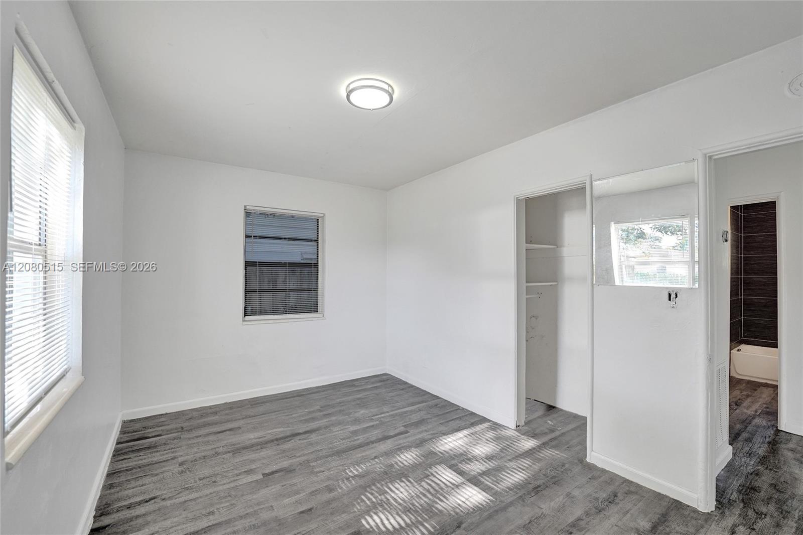 Ver detalles 1421 3 / 2 972 sq. ft. $ 2026-08-31 0 foto