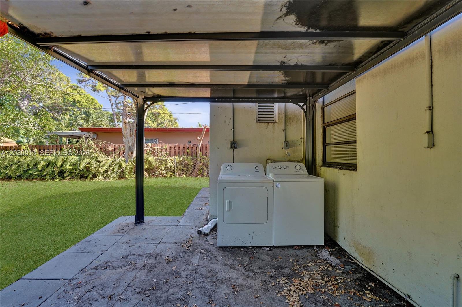 Ver detalles 1421 3 / 2 972 sq. ft. $ 2026-08-31 0 foto