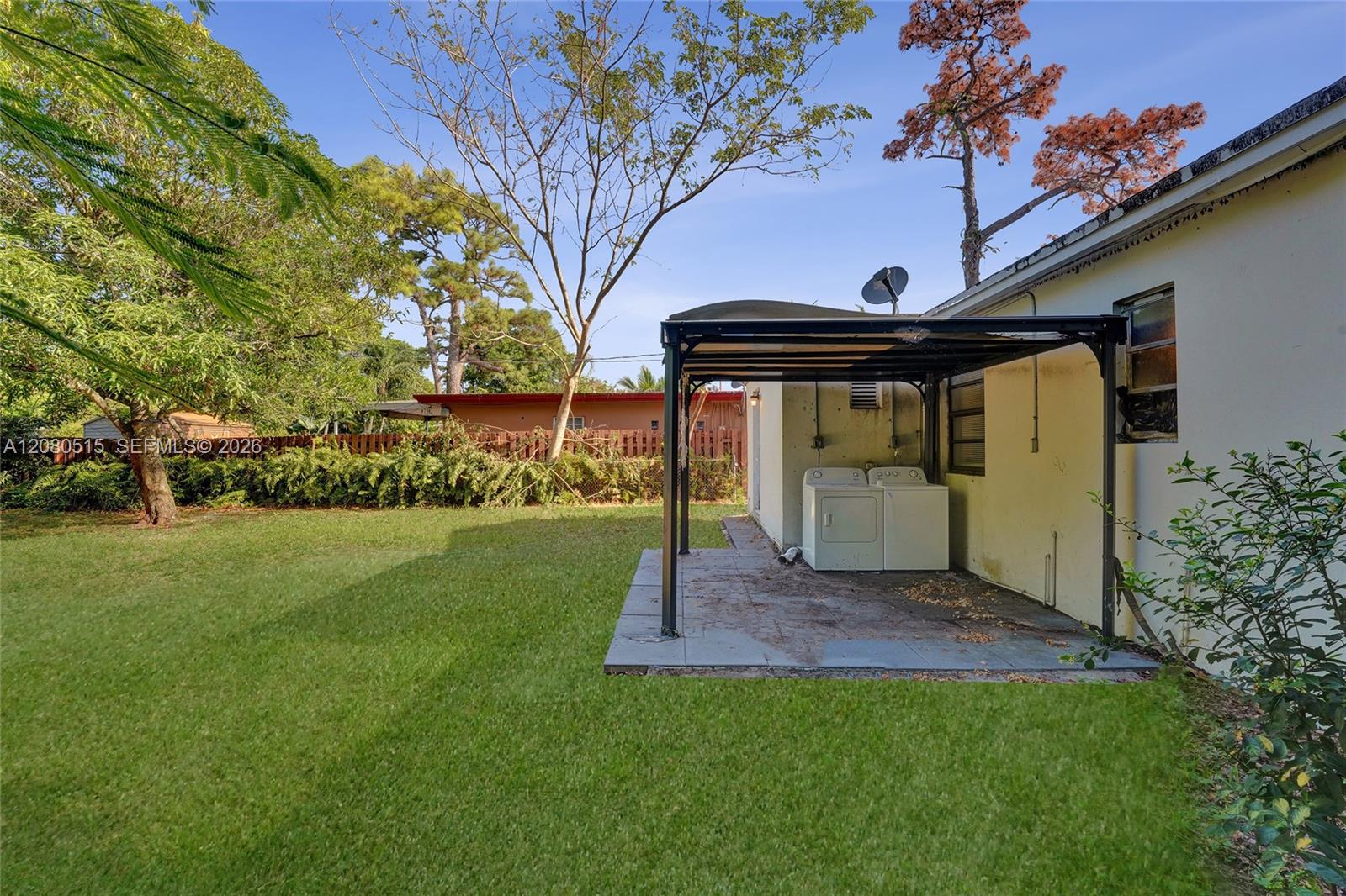 Ver detalles 1421 3 / 2 972 sq. ft. $ 2026-08-31 0 foto