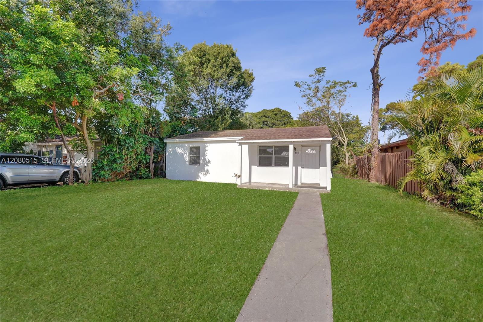 Ver detalles 1421 3 / 2 972 sq. ft. $ 2026-08-31 0 foto