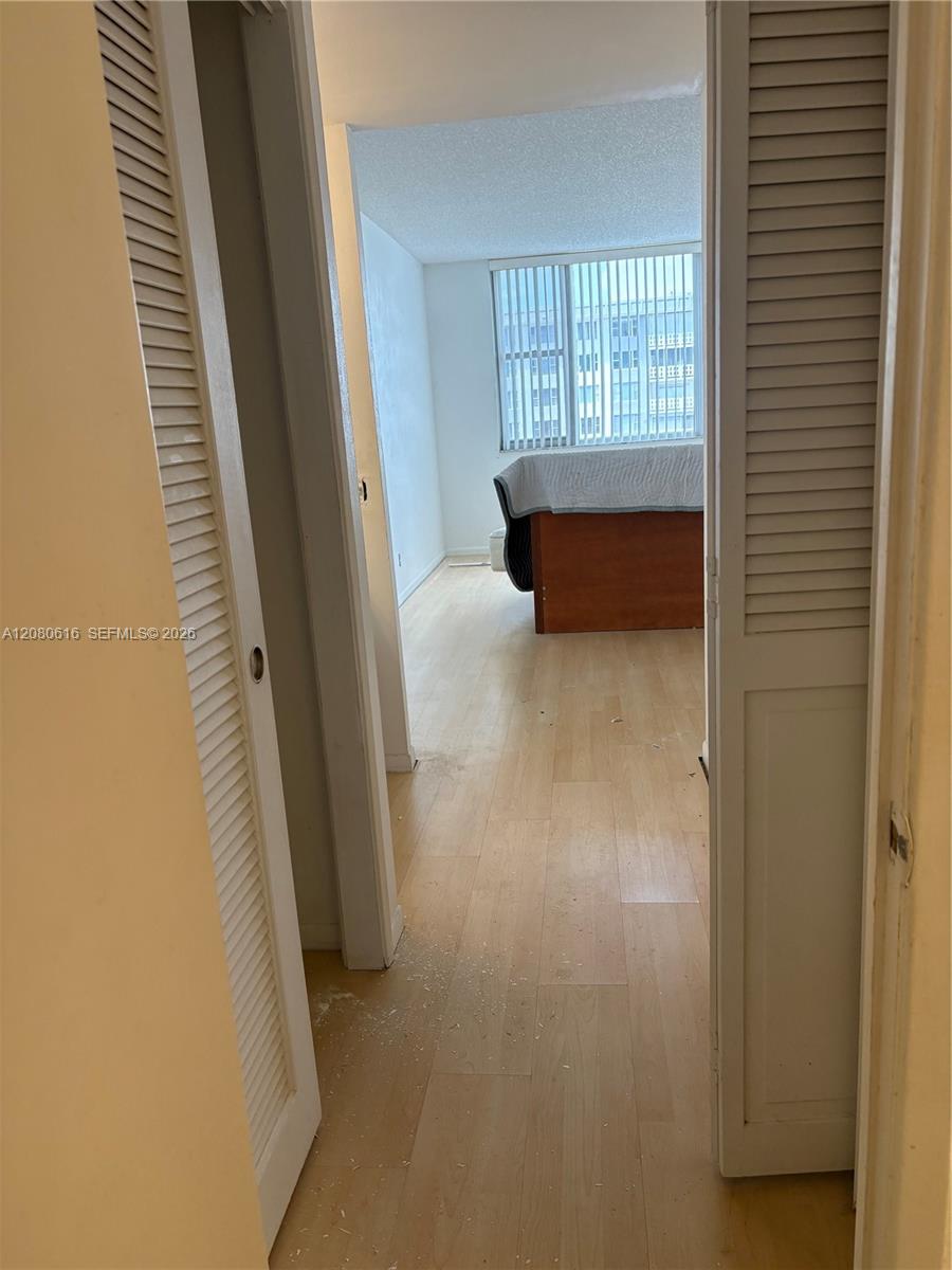Ver detalles 816 2 / 2 1132 sq. ft. $ 2026-08-31 0 foto