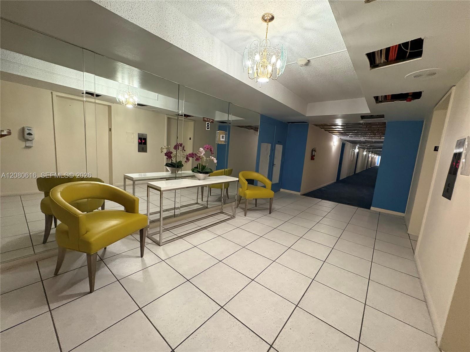Ver detalles 816 2 / 2 1132 sq. ft. $ 2026-08-31 0 foto