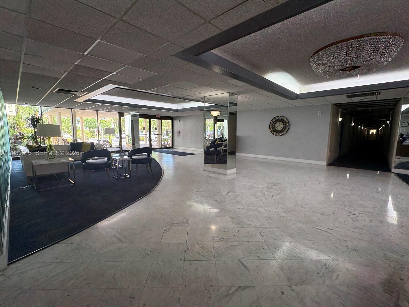 Ver detalles 816 2 / 2 1132 sq. ft. $ 2026-08-31 0 foto