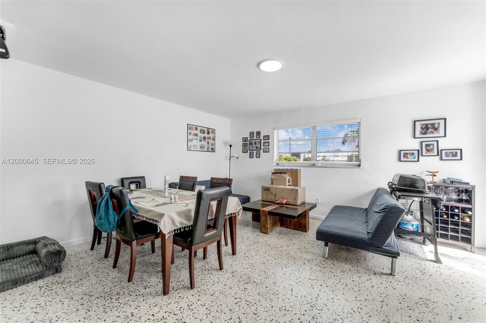   /  2193 sq. ft. $ 2026-08-31 0 foto