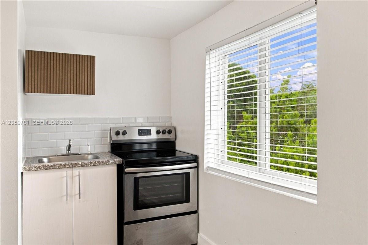 See details / sq. ft. $ 2026-08-31 0 Photo