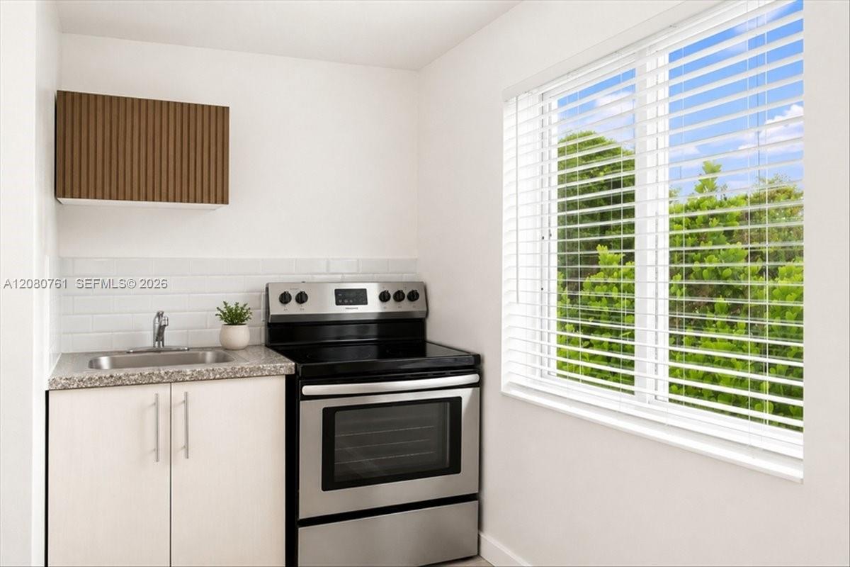 See details / sq. ft. $ 2026-08-31 0 Photo