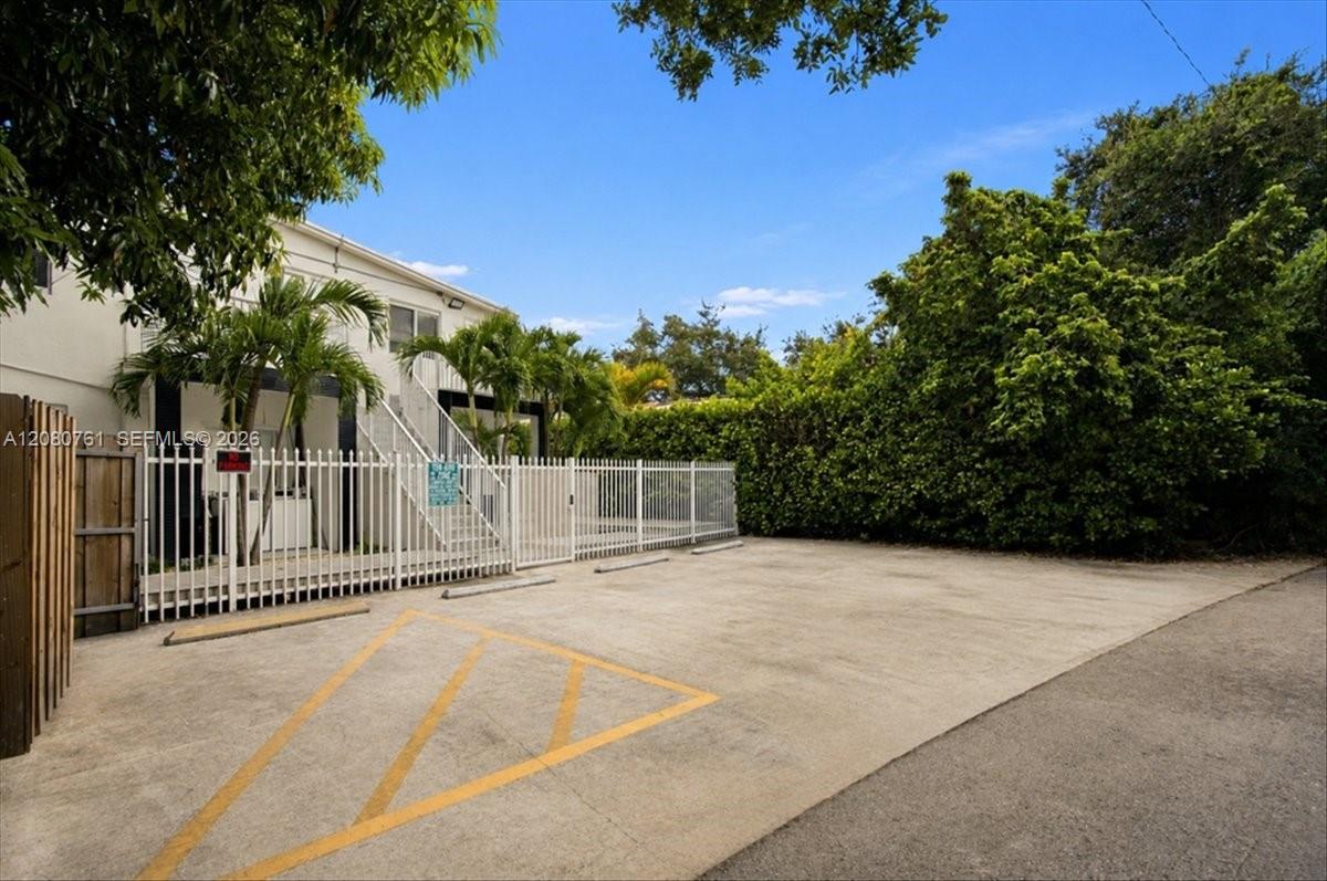 See details / sq. ft. $ 2026-08-31 0 Photo