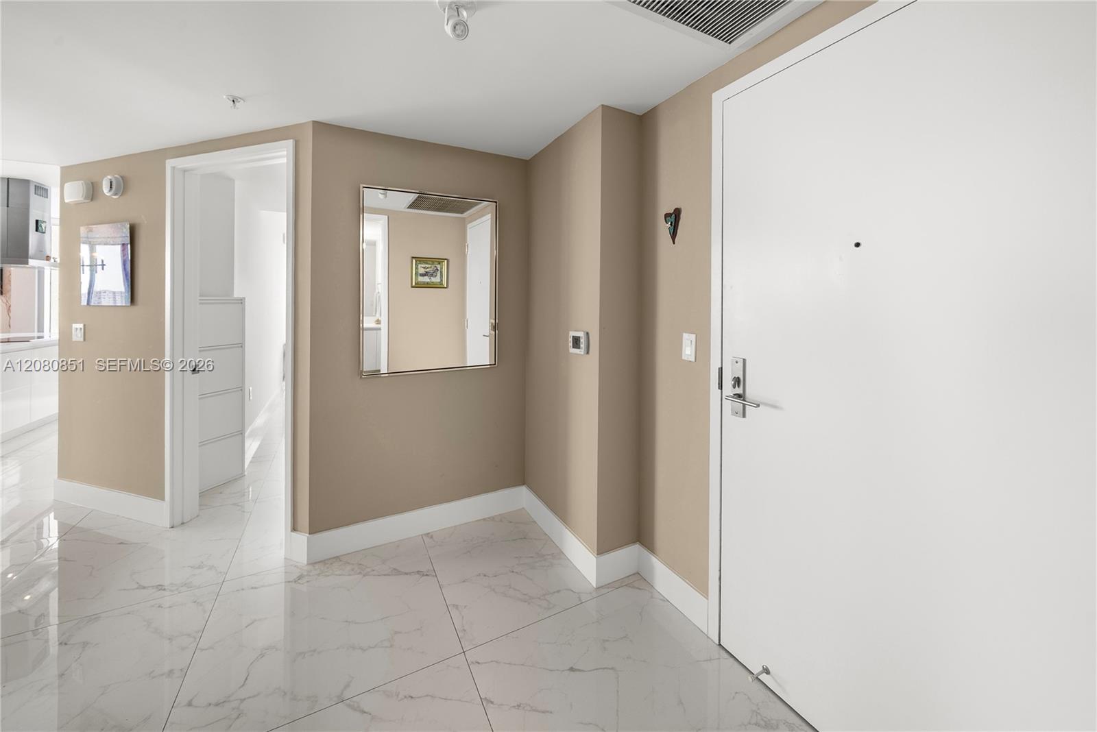 See details 4-1208 3 / 4 1892 sq. ft. $ 2026-08-31 0 Photo