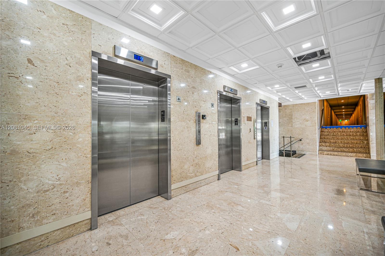 211 1 / 2 762 sq. ft. $ 2026-09-01 0 foto