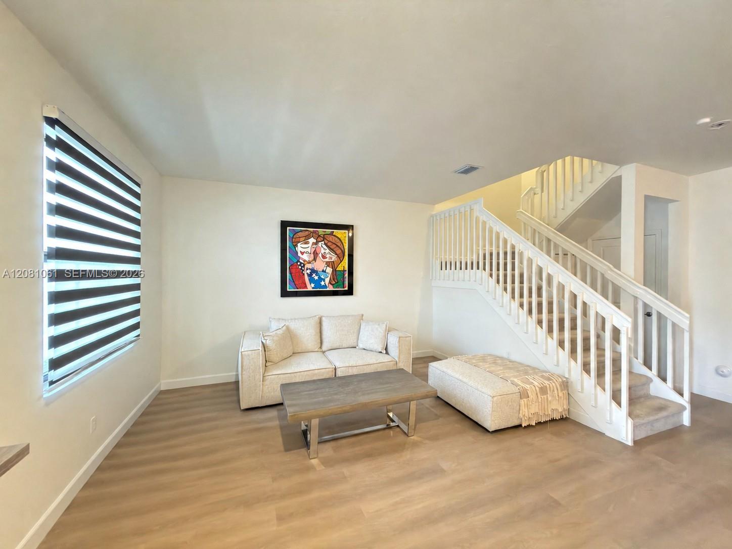 See details 11784 3 / 3 1612 sq. ft. $ 2026-09-01 0 Photo