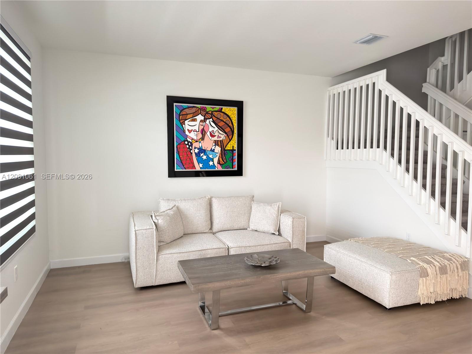 See details 11784 3 / 3 1612 sq. ft. $ 2026-09-01 0 Photo