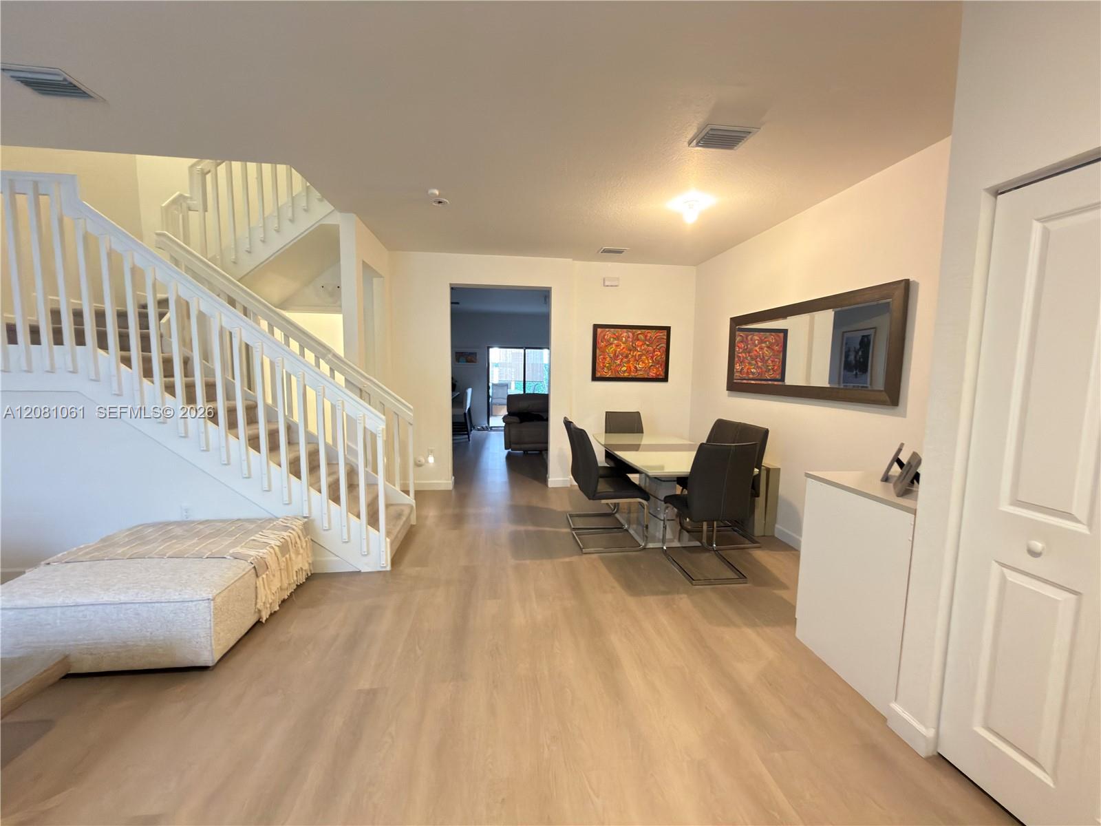 See details 11784 3 / 3 1612 sq. ft. $ 2026-09-01 0 Photo