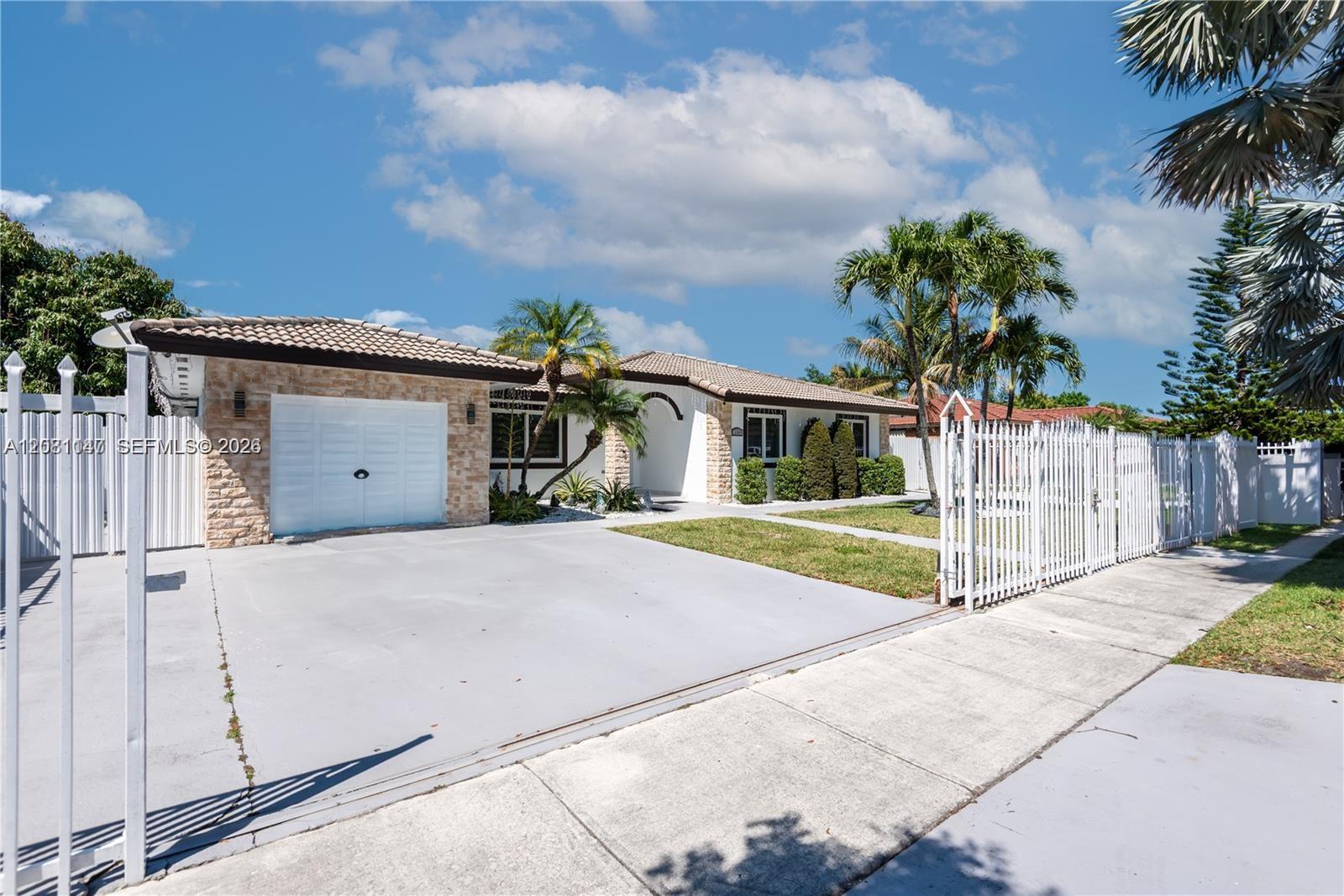 12485 3 / 2 1521 sq. ft. $ 2026-09-01 0 foto