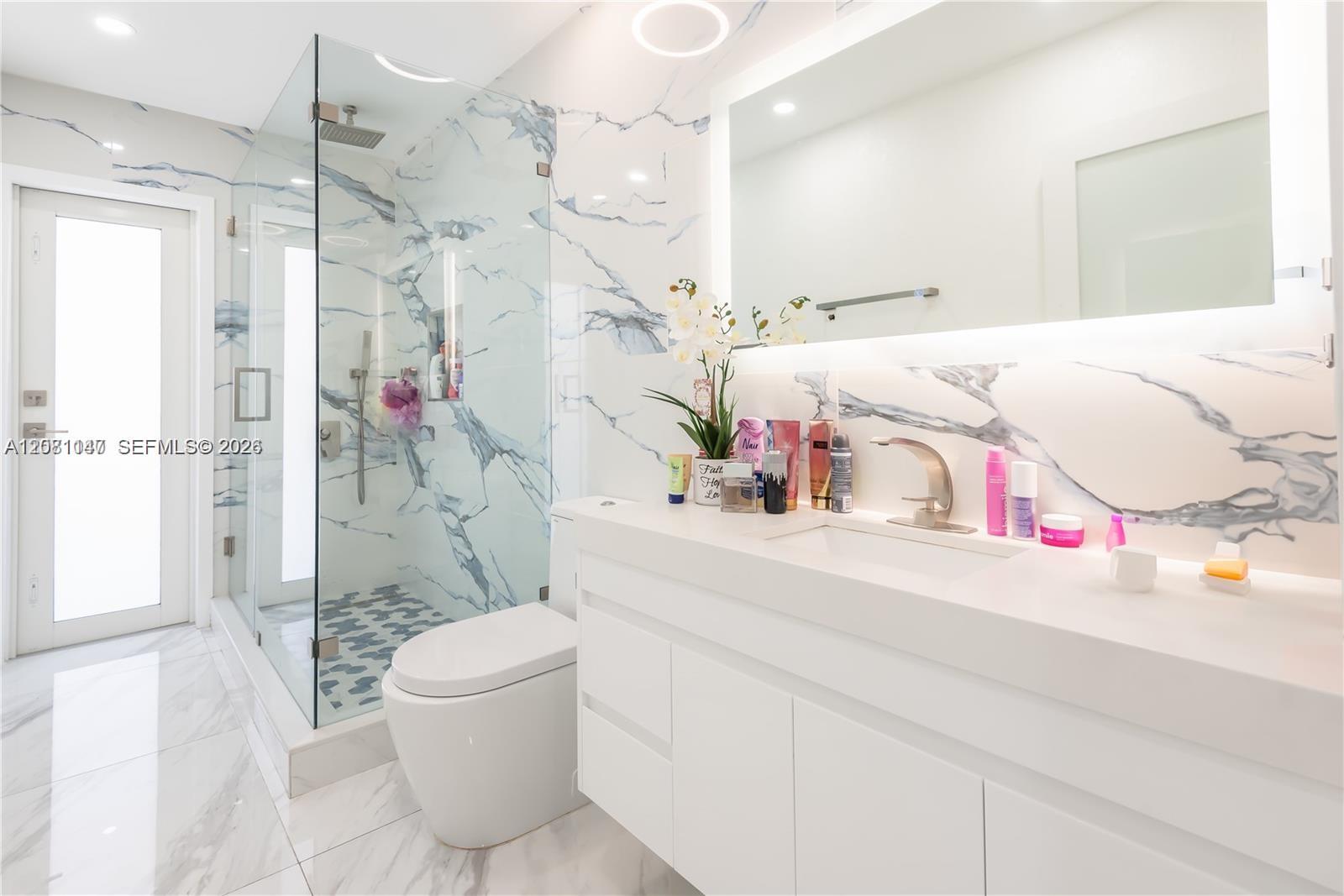 See details 12485 3 / 2 1521 sq. ft. $ 2026-09-09 0 Photo