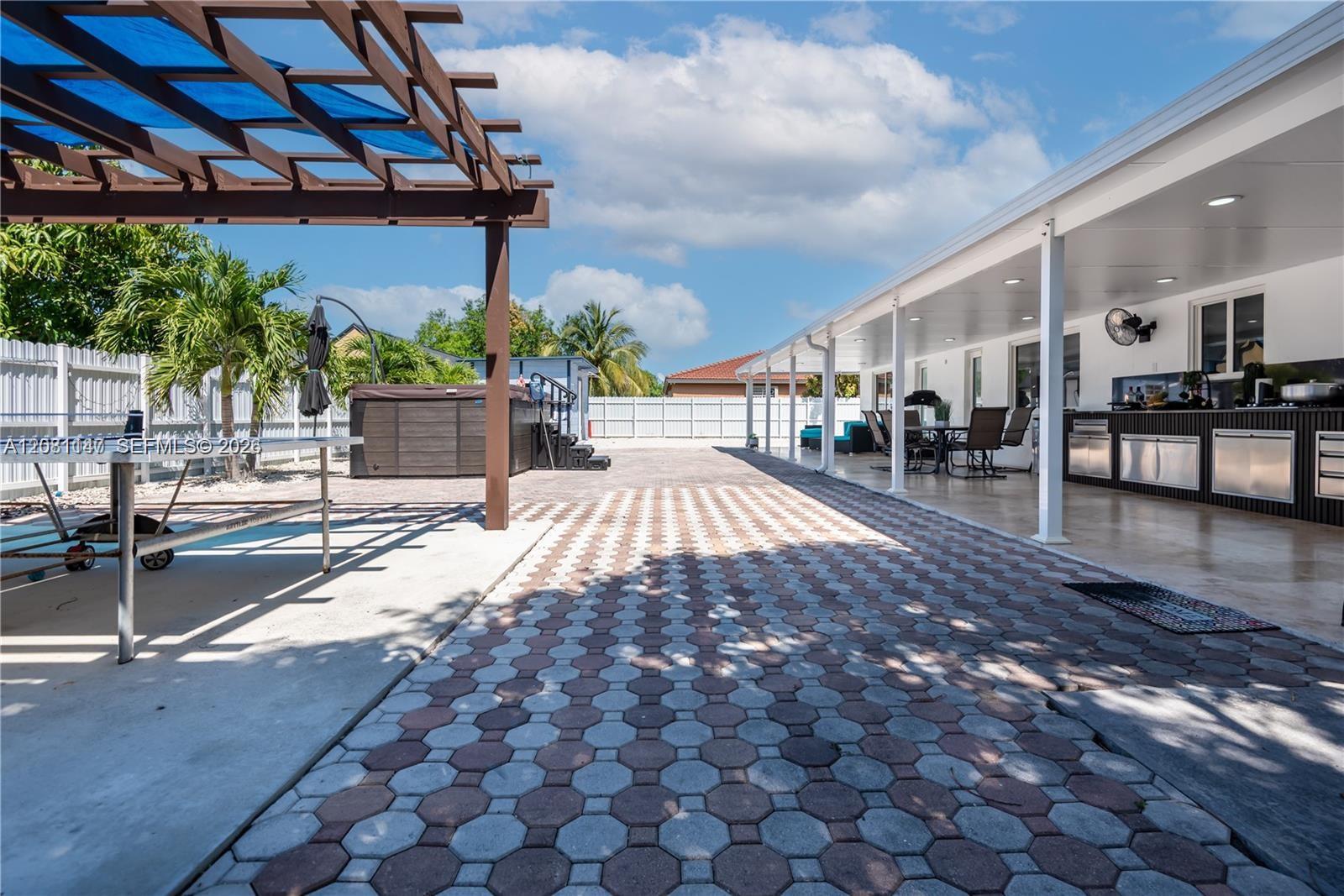 See details 12485 3 / 2 1521 sq. ft. $ 2026-09-09 0 Photo