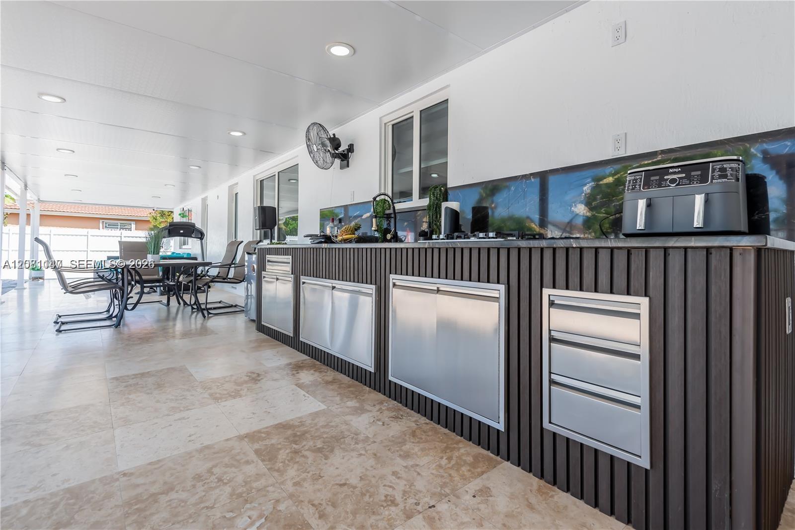 12485 3 / 2 1521 sq. ft. $ 2026-09-01 0 foto