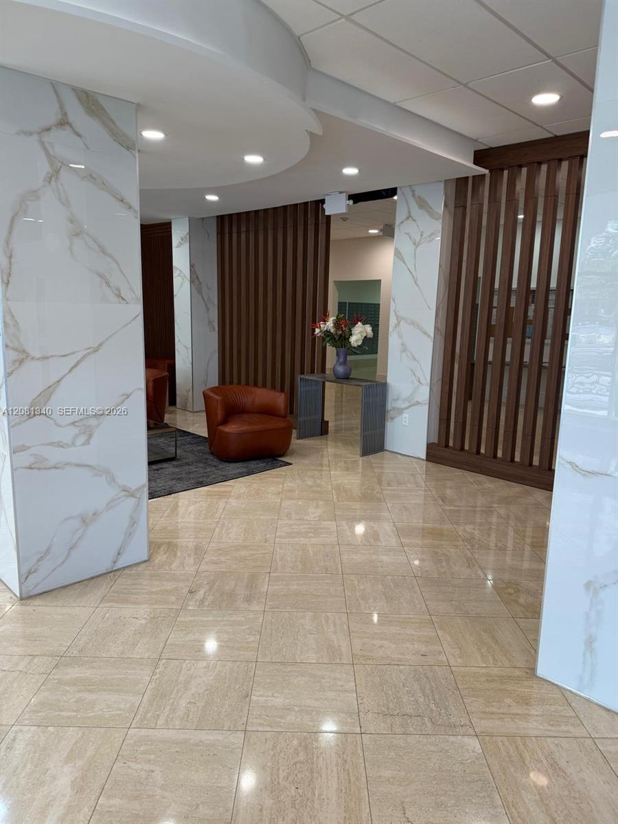 1420 2 / 2 1275 sq. ft. $ 2026-09-01 0 foto