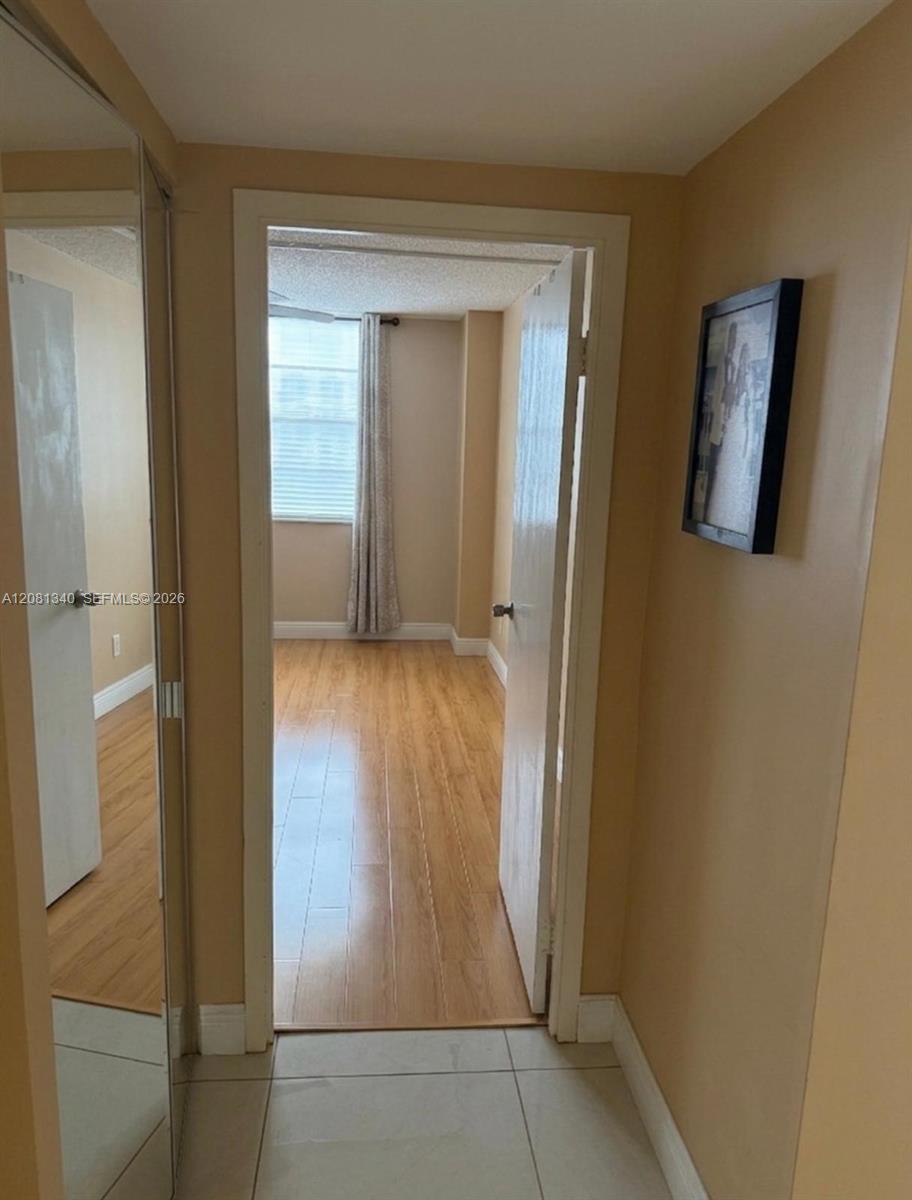 1420 2 / 2 1275 sq. ft. $ 2026-09-01 0 foto