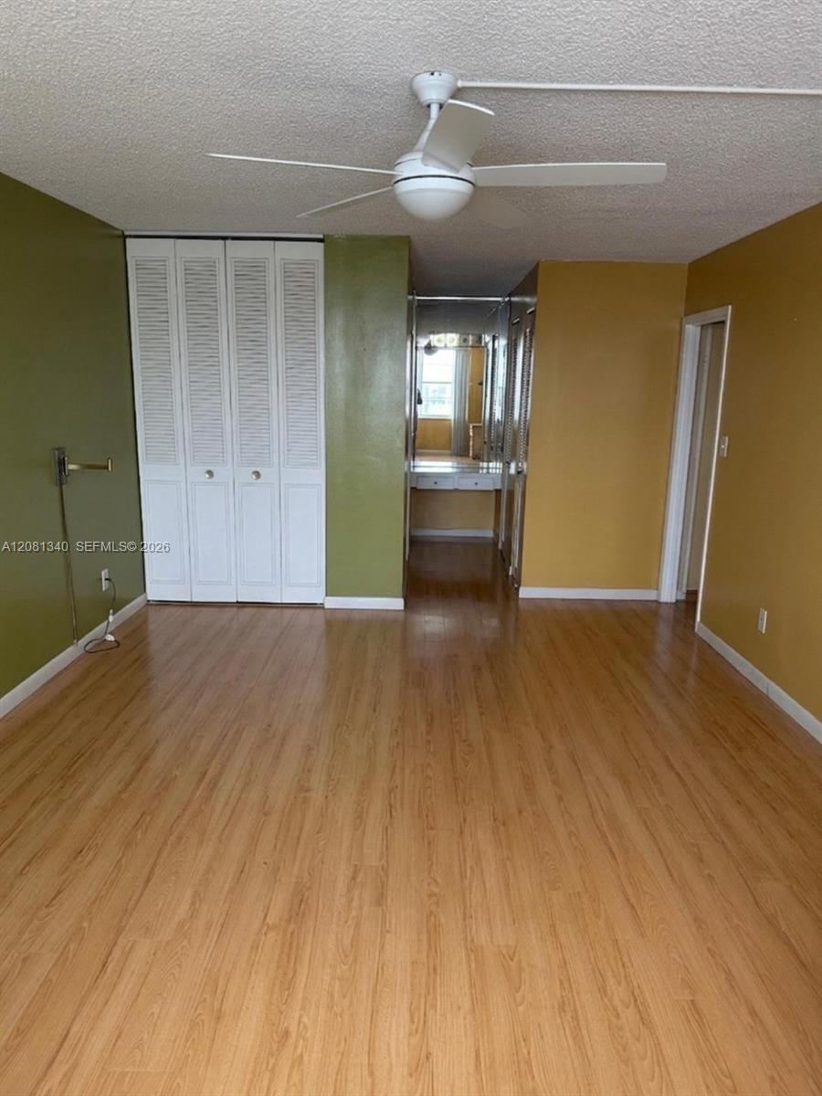 1420 2 / 2 1275 sq. ft. $ 2026-09-01 0 foto