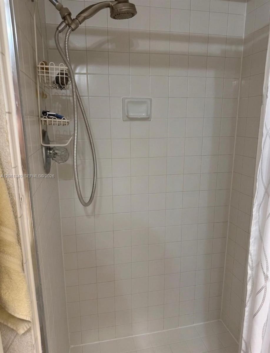 1420 2 / 2 1275 sq. ft. $ 2026-09-01 0 foto