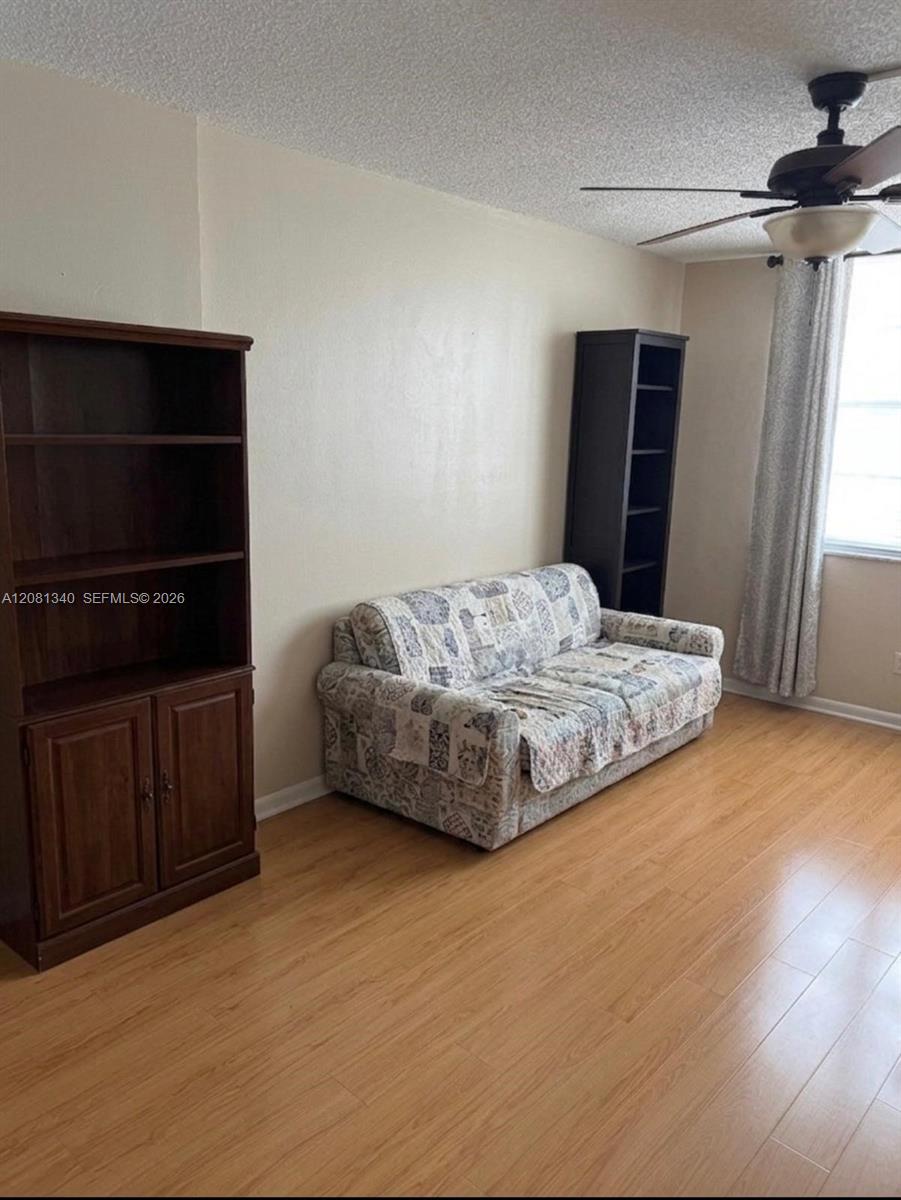 1420 2 / 2 1275 sq. ft. $ 2026-09-01 0 foto
