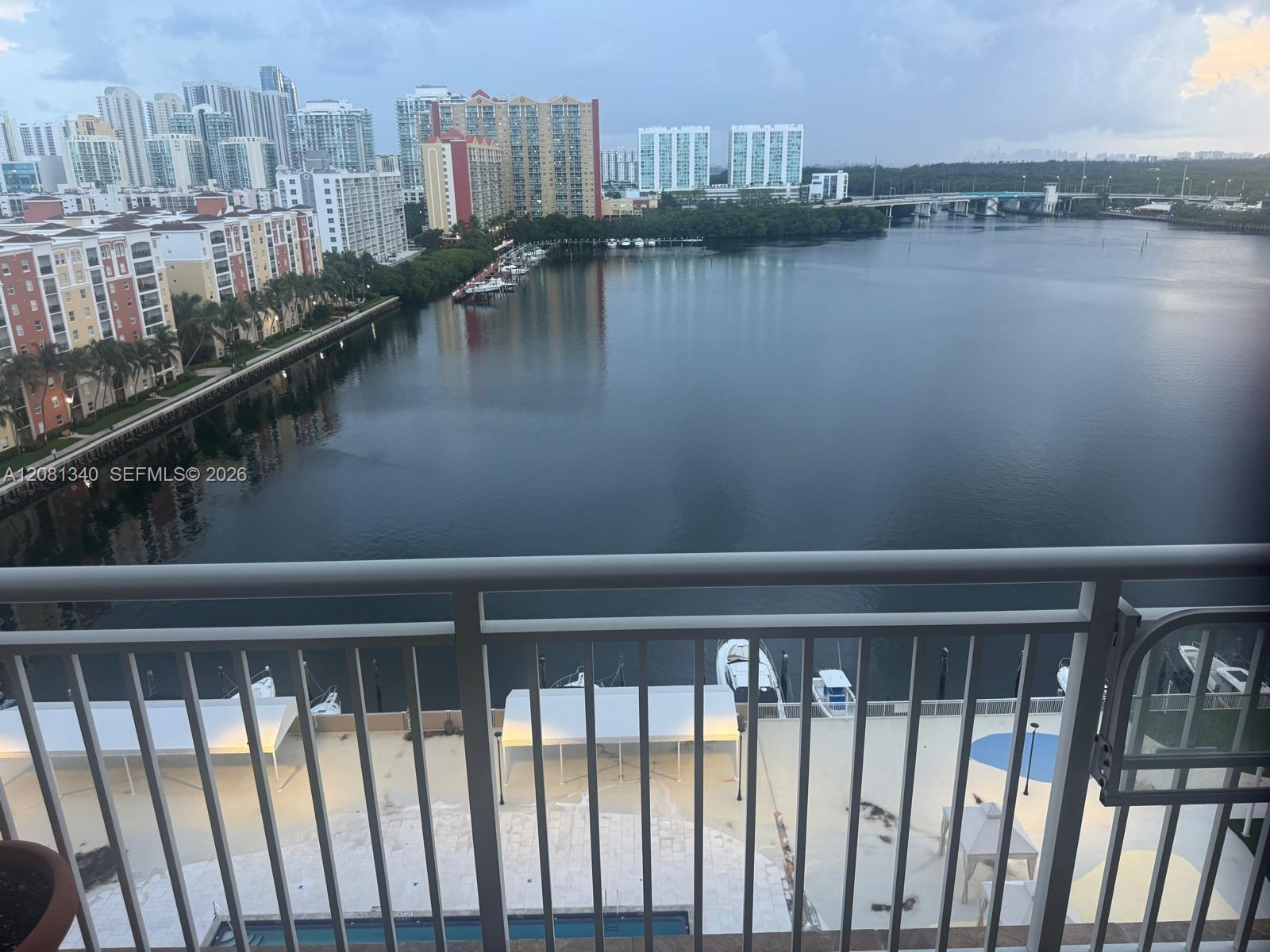 1420 2 / 2 1275 sq. ft. $ 2026-09-01 0 foto