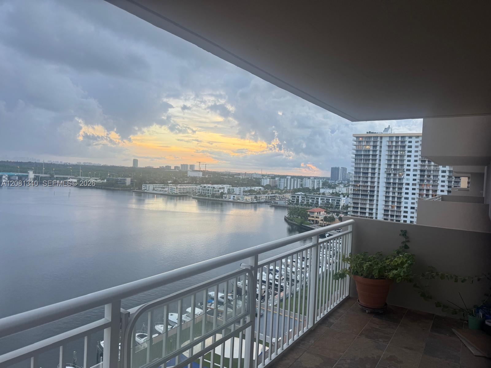 1420 2 / 2 1275 sq. ft. $ 2026-09-01 0 foto