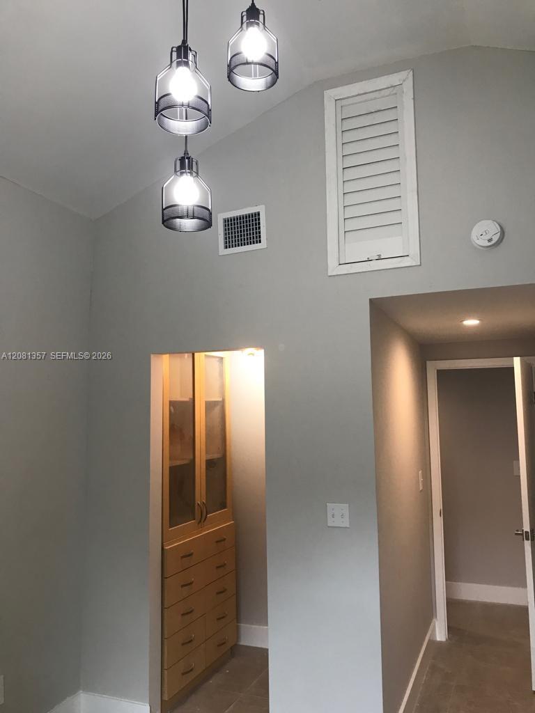 Ver detalles / 1970 sq. ft. $ 2026-09-01 0 foto