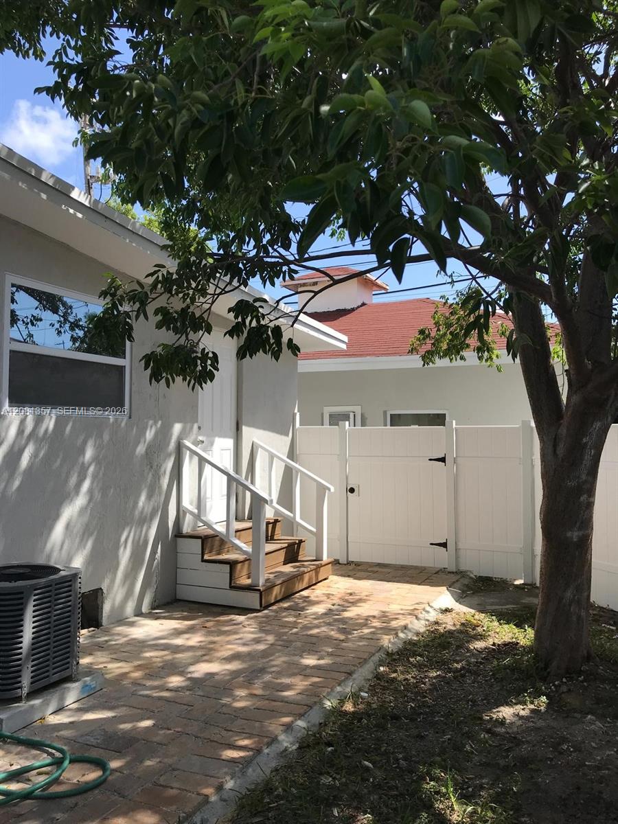 Ver detalles / 1970 sq. ft. $ 2026-09-01 0 foto