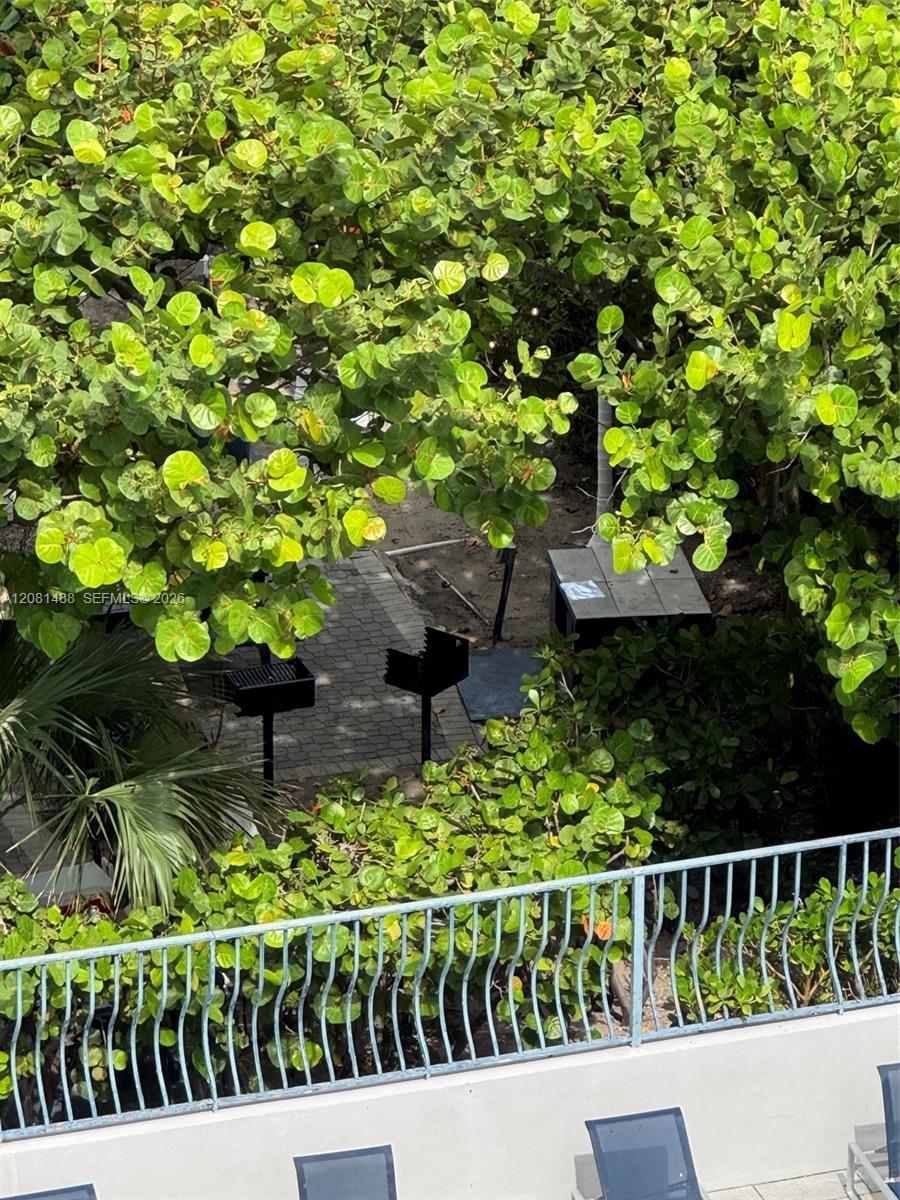 BBQ AREA WITH ACCESS TO BOARDWALK