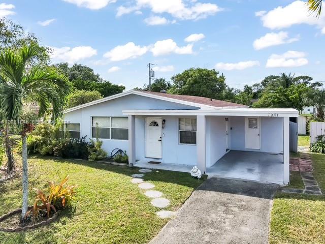 1041 3 / 1 1020 sq. ft. $ 2026-09-01 0 Photo